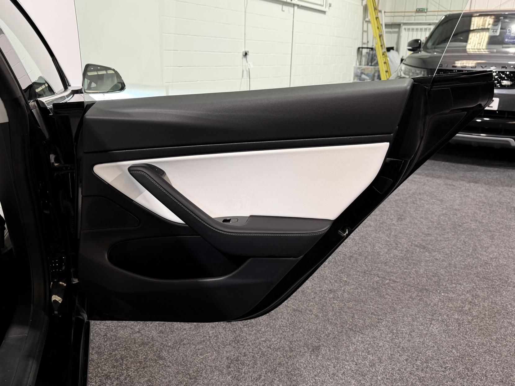 Tesla Model 3 (Dual Motor) Performance Saloon 4dr Electric Auto 4WDE (Performance Upgrade) (449 bhp)