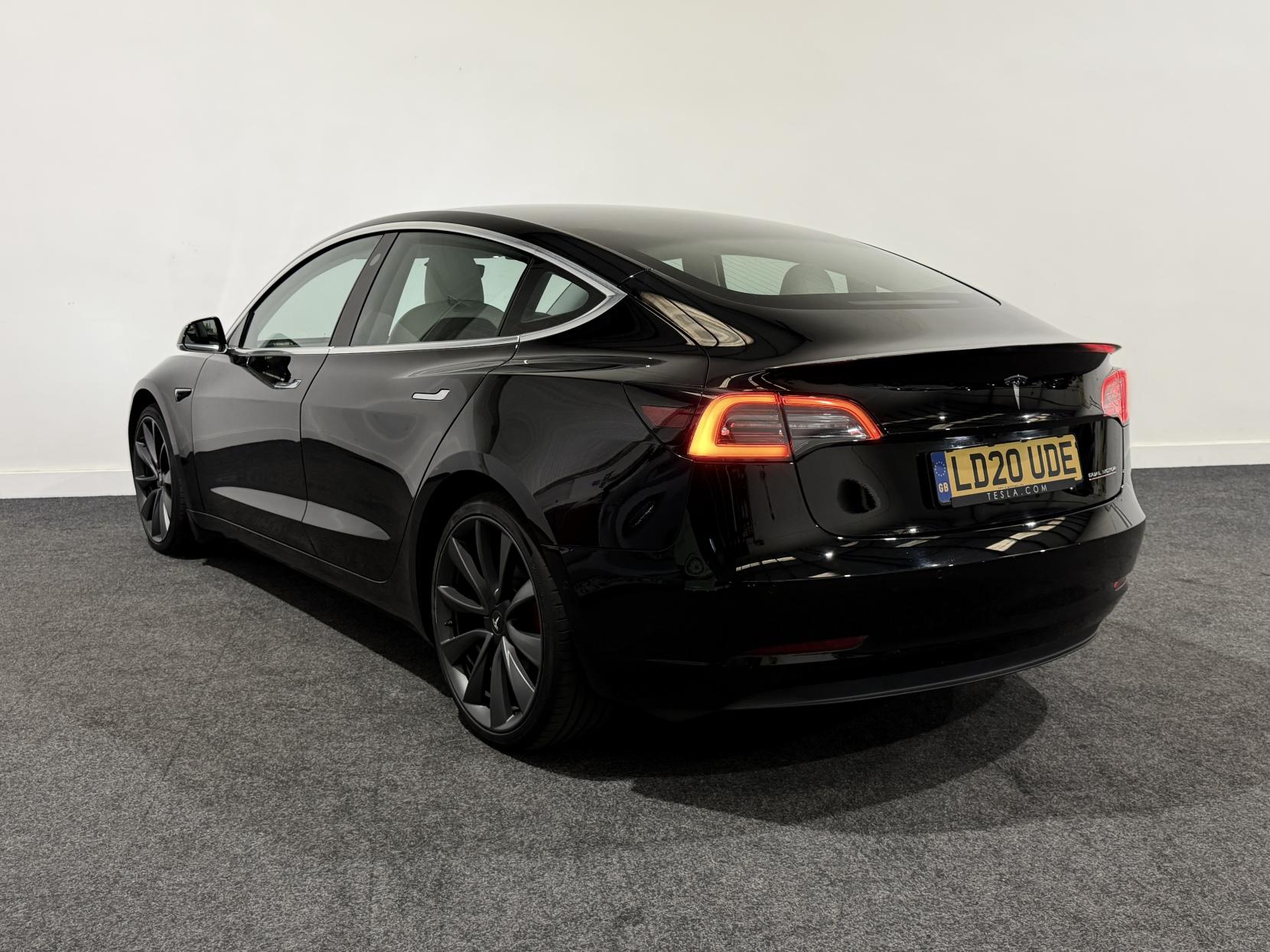 Tesla Model 3 (Dual Motor) Performance Saloon 4dr Electric Auto 4WDE (Performance Upgrade) (449 bhp)