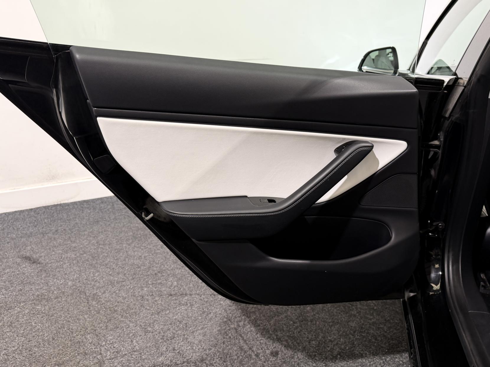 Tesla Model 3 (Dual Motor) Performance Saloon 4dr Electric Auto 4WDE (Performance Upgrade) (449 bhp)