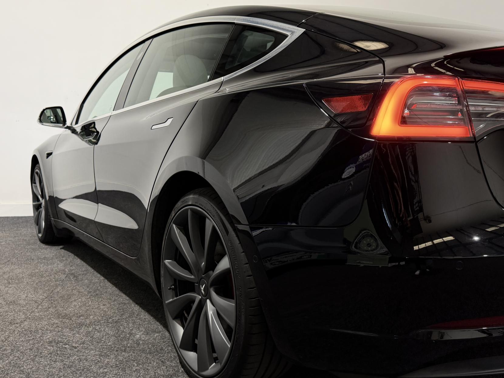 Tesla Model 3 (Dual Motor) Performance Saloon 4dr Electric Auto 4WDE (Performance Upgrade) (449 bhp)