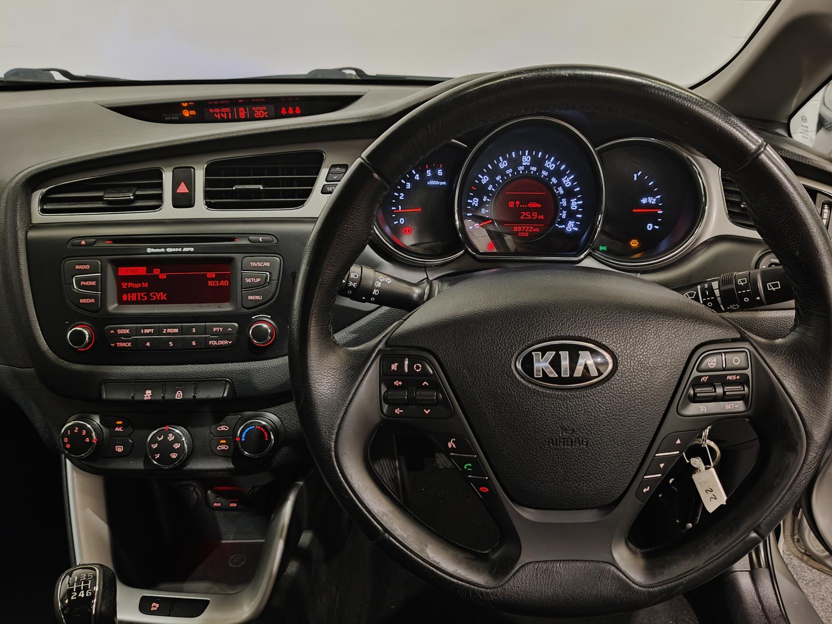 Kia Ceed 1.6 CRDi EcoDynamics 2 Hatchback 5dr Diesel Manual Euro 5 (s/s) (126 bhp)
