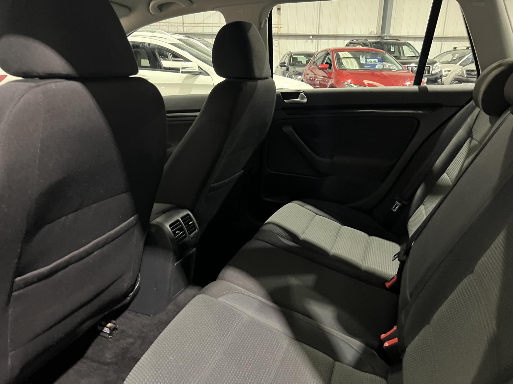 Volkswagen Golf 1.6 TDI SE Estate 5dr Diesel Manual Euro 5 (105 ps)