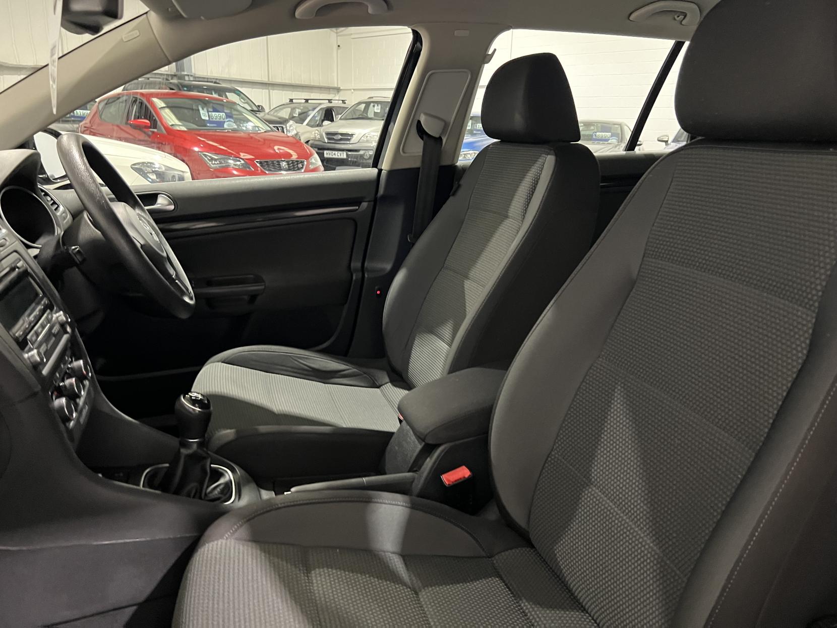 Volkswagen Golf 1.6 TDI SE Estate 5dr Diesel Manual Euro 5 (105 ps)