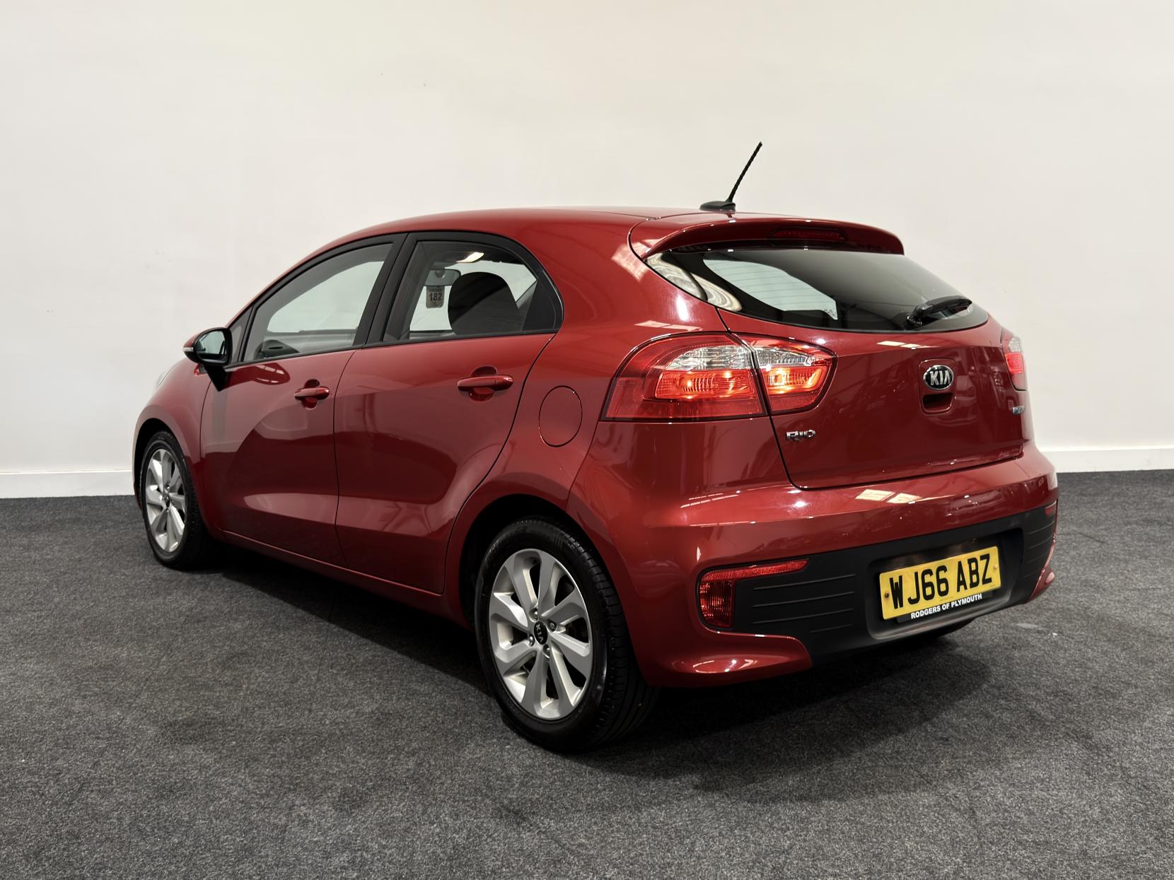 Kia Rio 1.4 CRDi EcoDynamics 2 Hatchback 5dr Diesel Manual Euro 6 (s/s) (89 bhp)