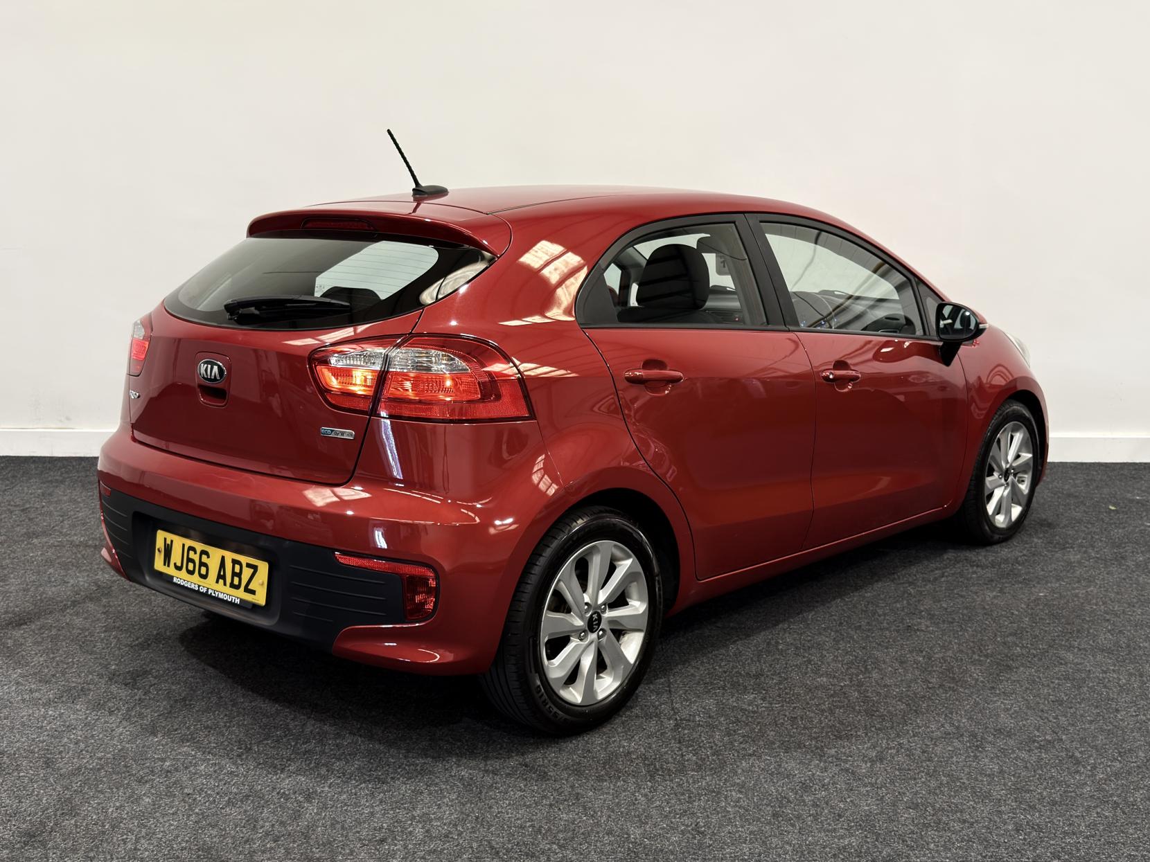 Kia Rio 1.4 CRDi EcoDynamics 2 Hatchback 5dr Diesel Manual Euro 6 (s/s) (89 bhp)