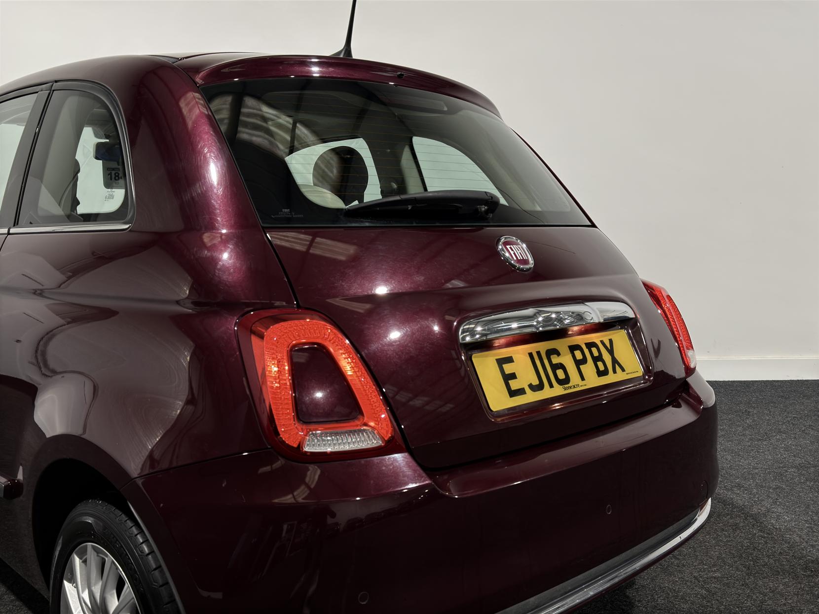 Fiat 500 1.2 Lounge Hatchback 3dr Petrol Manual Euro 6 (s/s) (69 bhp)