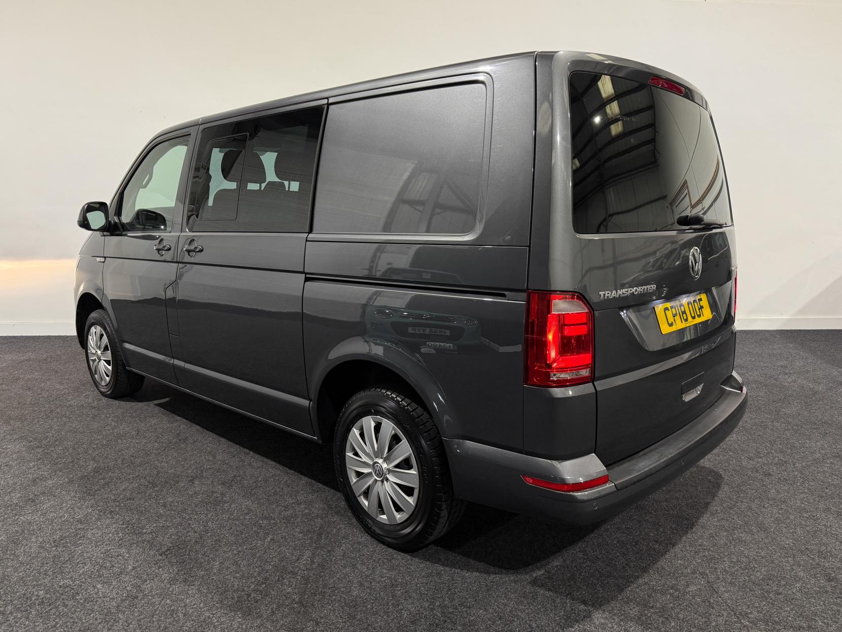 Volkswagen Transporter 2.0 TDI T32 BlueMotion Tech Trendline Crew Van Double Cab 5dr Diesel Manual FWD SWB Euro 6 (s/s) (150 ps)