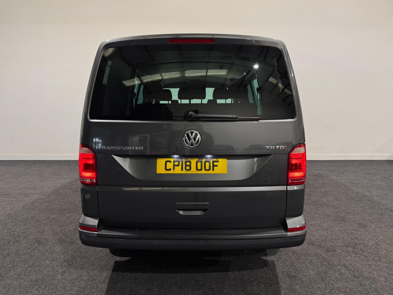 Volkswagen Transporter 2.0 TDI T32 BlueMotion Tech Trendline Crew Van Double Cab 5dr Diesel Manual FWD SWB Euro 6 (s/s) (150 ps)