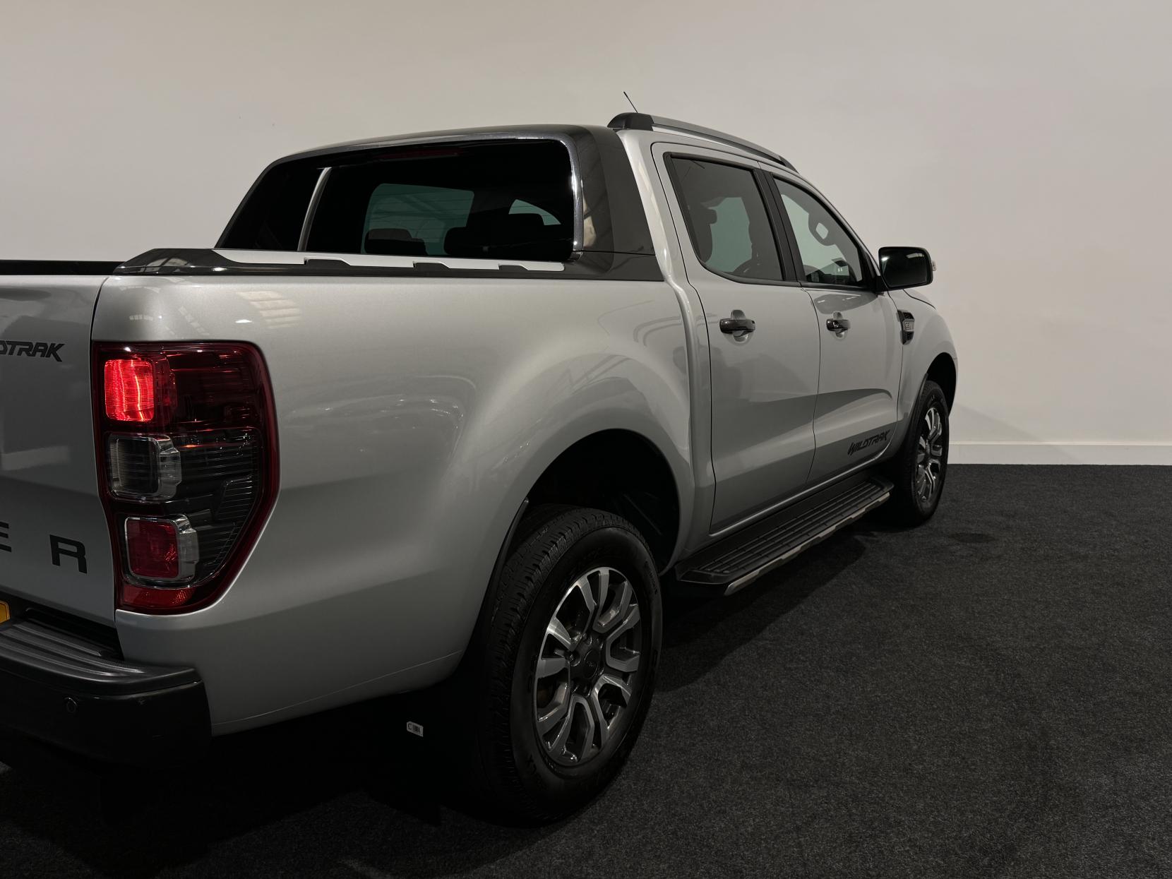 Ford Ranger 3.2 TDCi Wildtrak Pickup Double Cab 4dr Diesel Auto 4WD Euro 5 (200 ps)