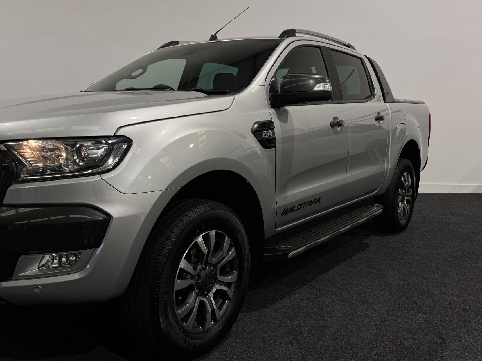 Ford Ranger 3.2 TDCi Wildtrak Pickup Double Cab 4dr Diesel Auto 4WD Euro 5 (200 ps)