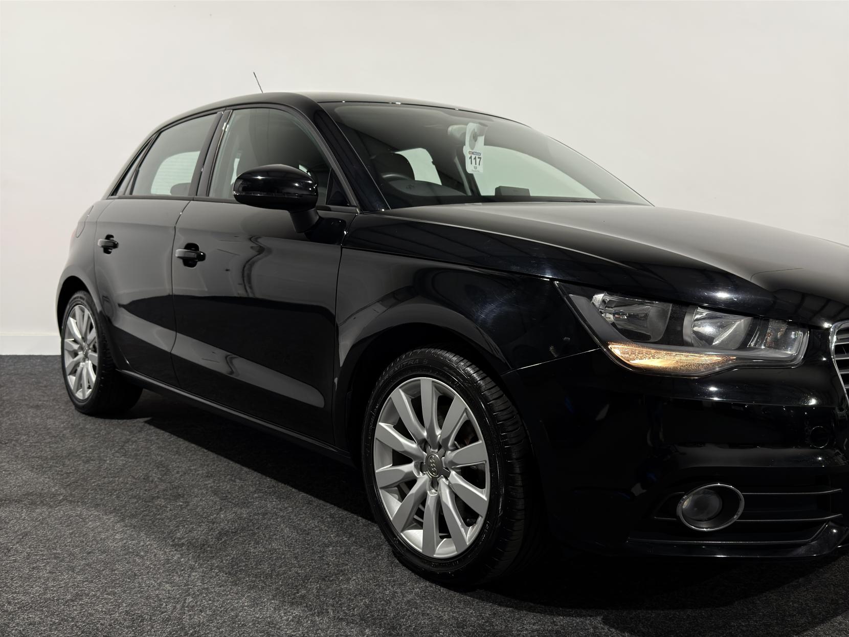 Audi A1 1.6 TDI Sport Sportback 5dr Diesel Manual Euro 5 (s/s) (105 ps)