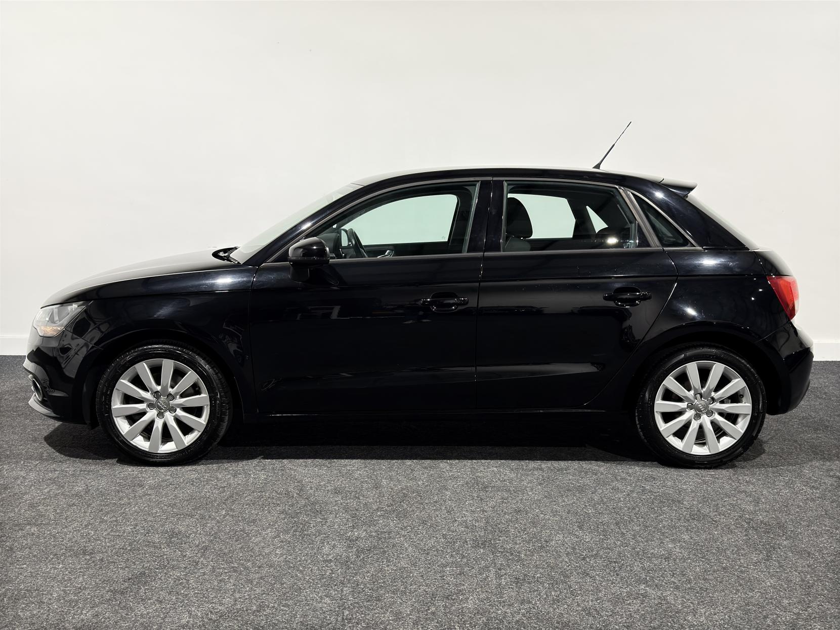 Audi A1 1.6 TDI Sport Sportback 5dr Diesel Manual Euro 5 (s/s) (105 ps)