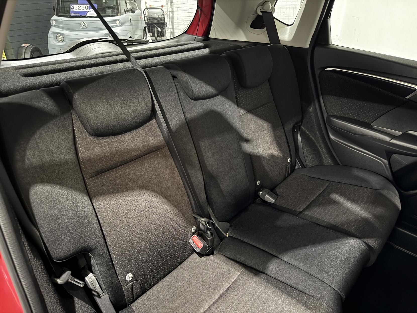 Honda Jazz 1.3 i-VTEC EX Navi Hatchback 5dr Petrol Manual Euro 6 (s/s) (102 ps)