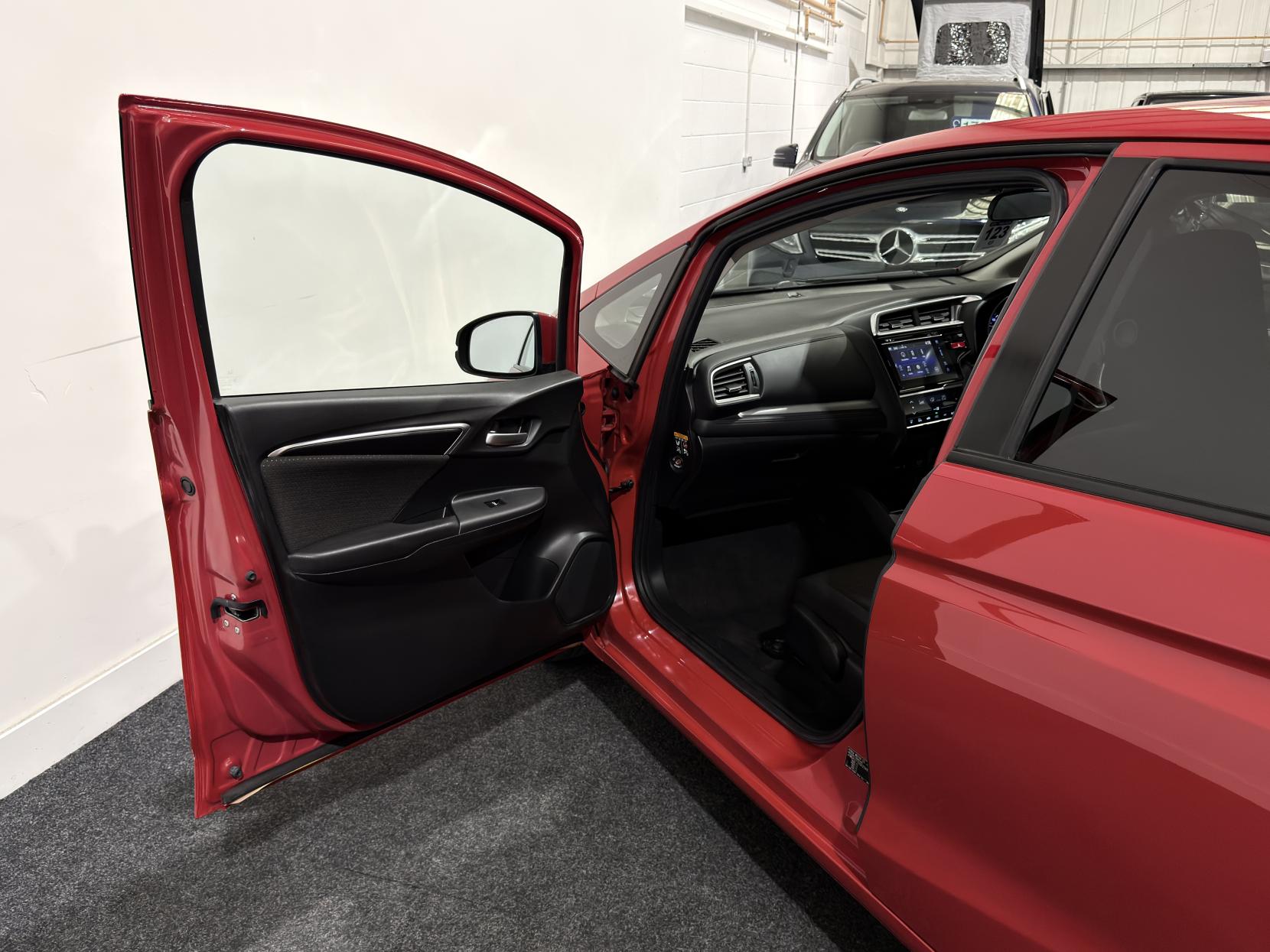 Honda Jazz 1.3 i-VTEC EX Navi Hatchback 5dr Petrol Manual Euro 6 (s/s) (102 ps)