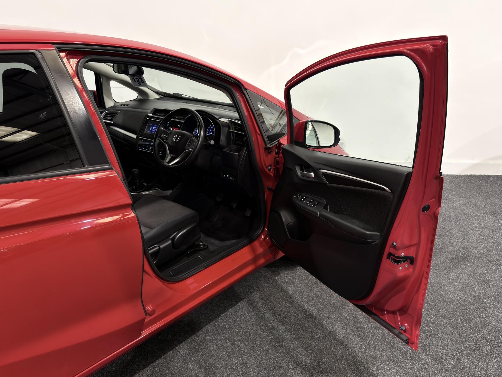 Honda Jazz 1.3 i-VTEC EX Navi Hatchback 5dr Petrol Manual Euro 6 (s/s) (102 ps)