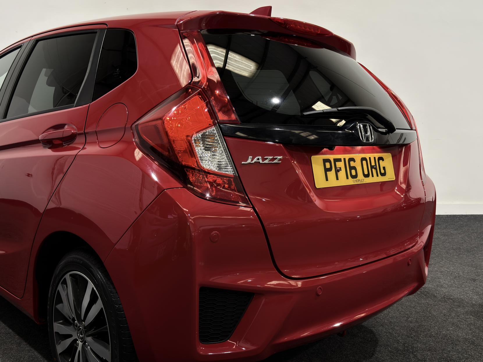 Honda Jazz 1.3 i-VTEC EX Navi Hatchback 5dr Petrol Manual Euro 6 (s/s) (102 ps)