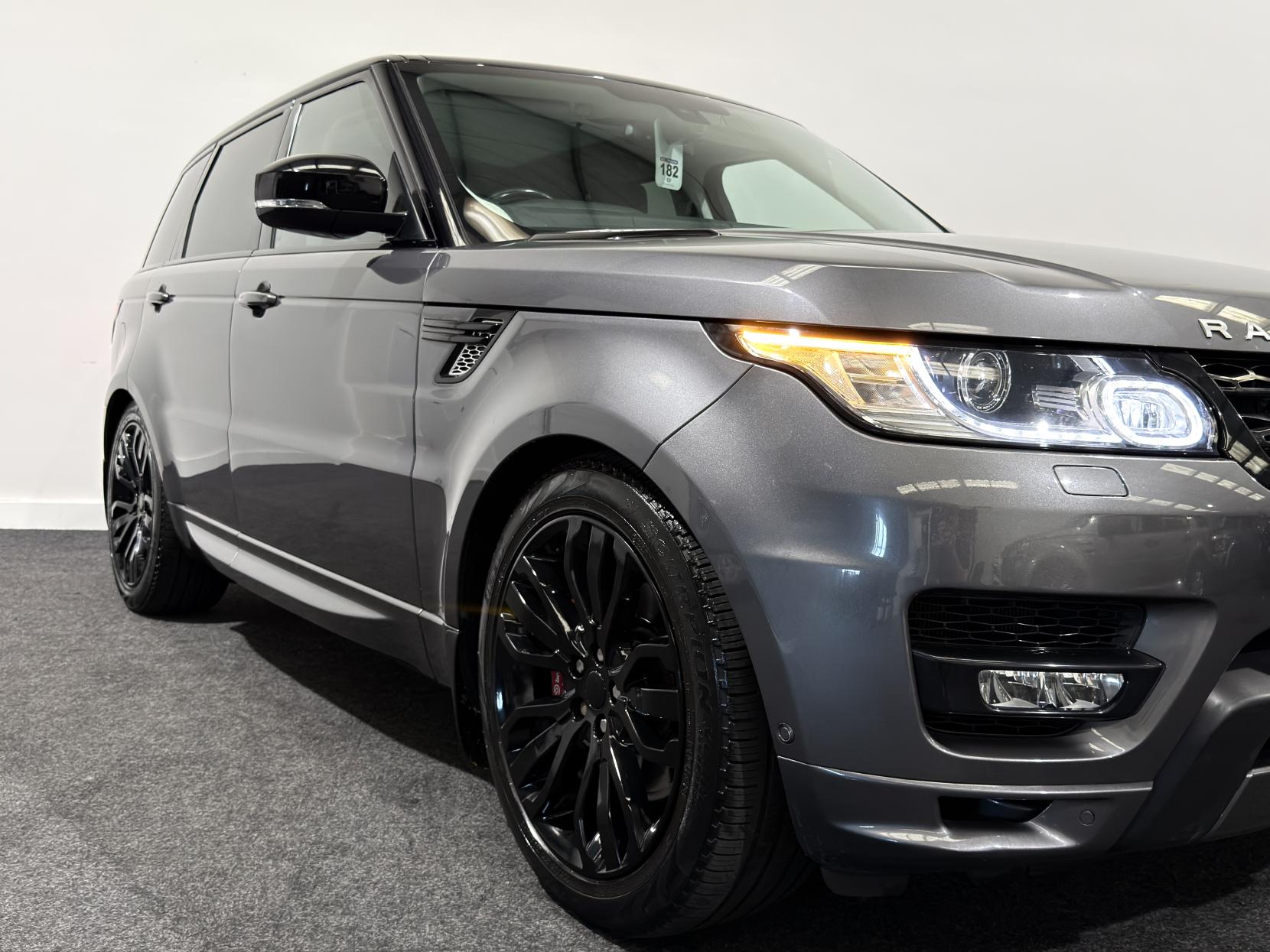 Land Rover Range Rover Sport 3.0 SD V6 Autobiography Dynamic SUV 5dr Diesel Auto 4WD Euro 6 (s/s) (306 ps)