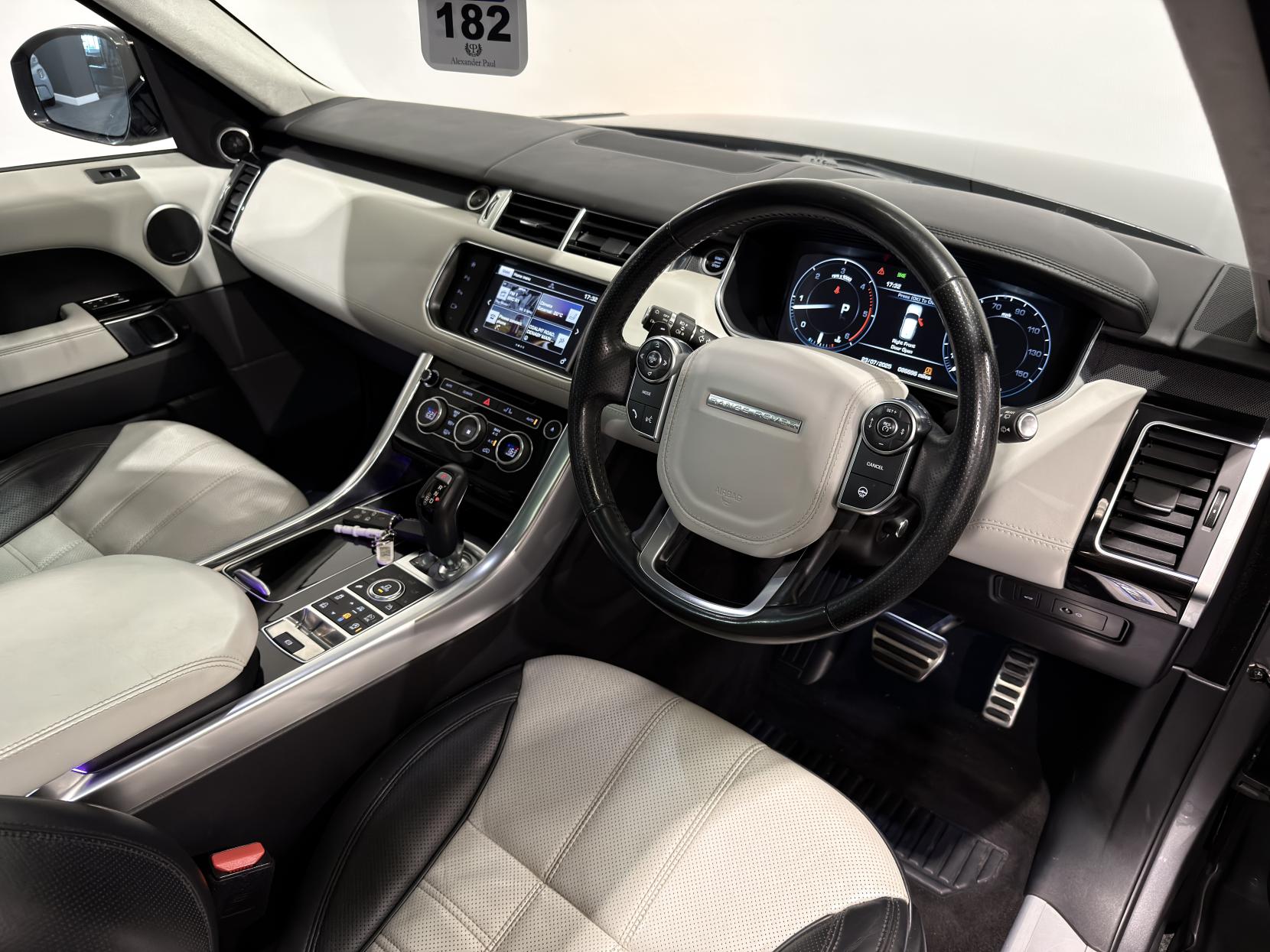 Land Rover Range Rover Sport 3.0 SD V6 Autobiography Dynamic SUV 5dr Diesel Auto 4WD Euro 6 (s/s) (306 ps)