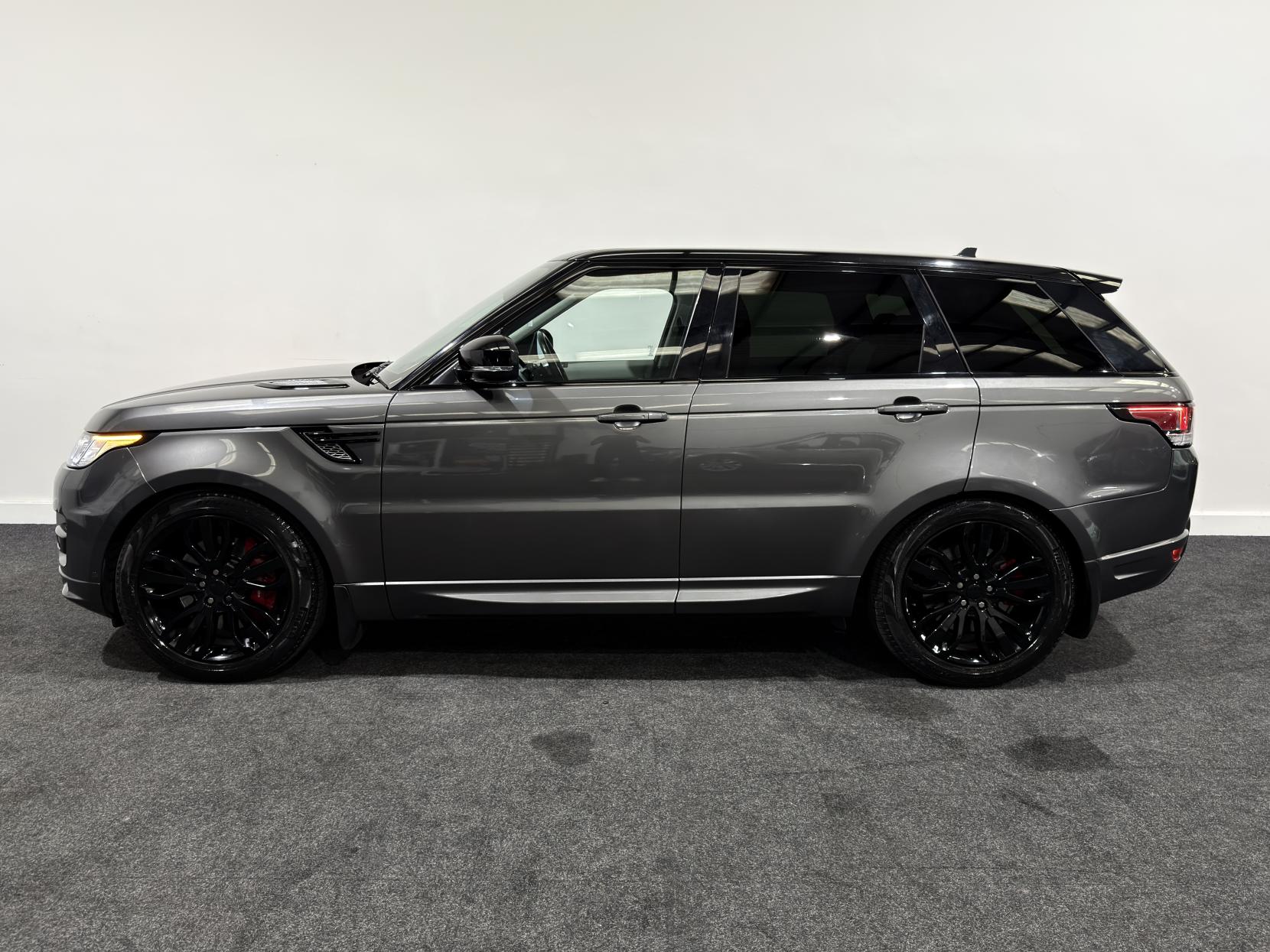 Land Rover Range Rover Sport 3.0 SD V6 Autobiography Dynamic SUV 5dr Diesel Auto 4WD Euro 6 (s/s) (306 ps)