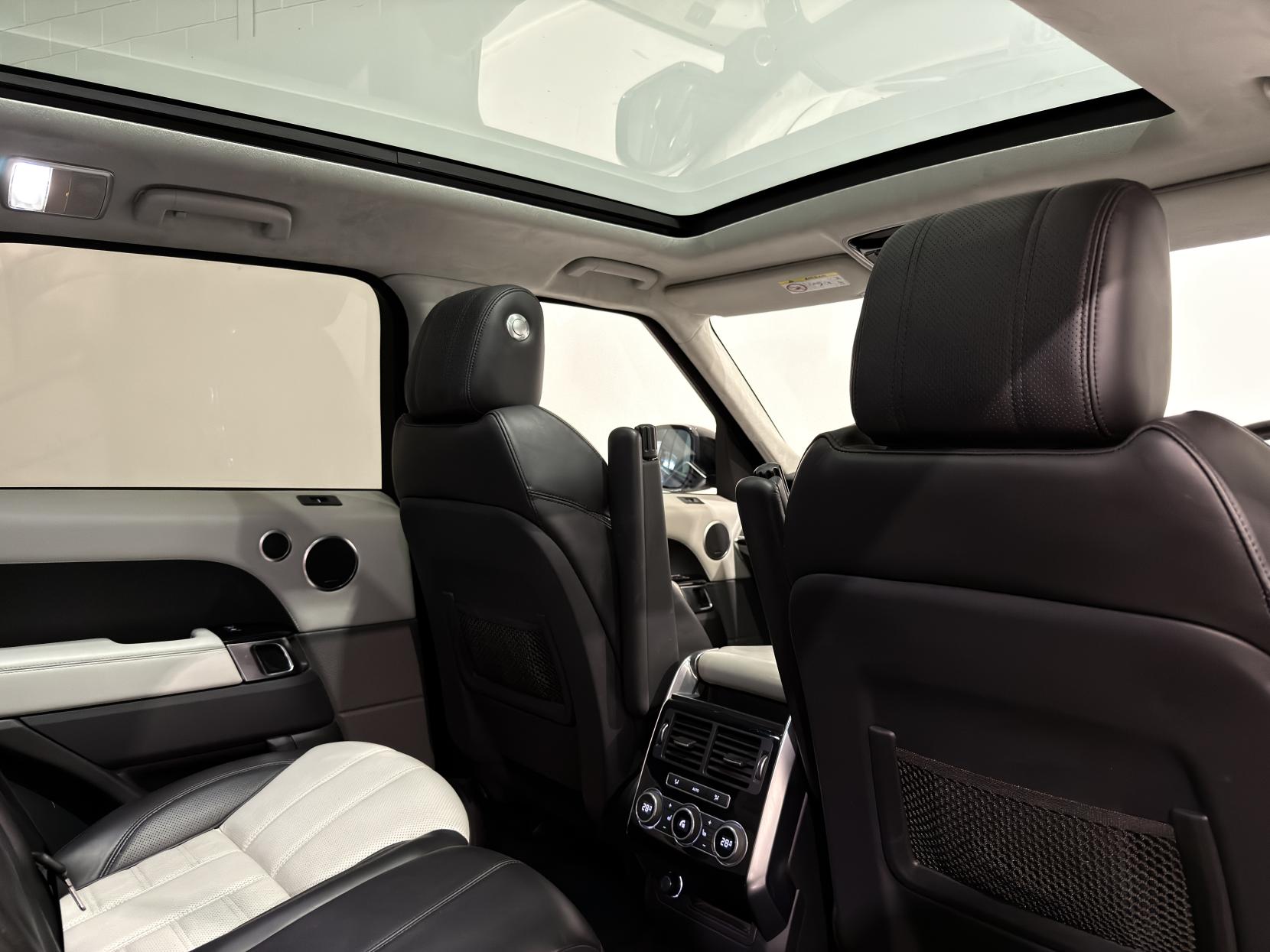 Land Rover Range Rover Sport 3.0 SD V6 Autobiography Dynamic SUV 5dr Diesel Auto 4WD Euro 6 (s/s) (306 ps)