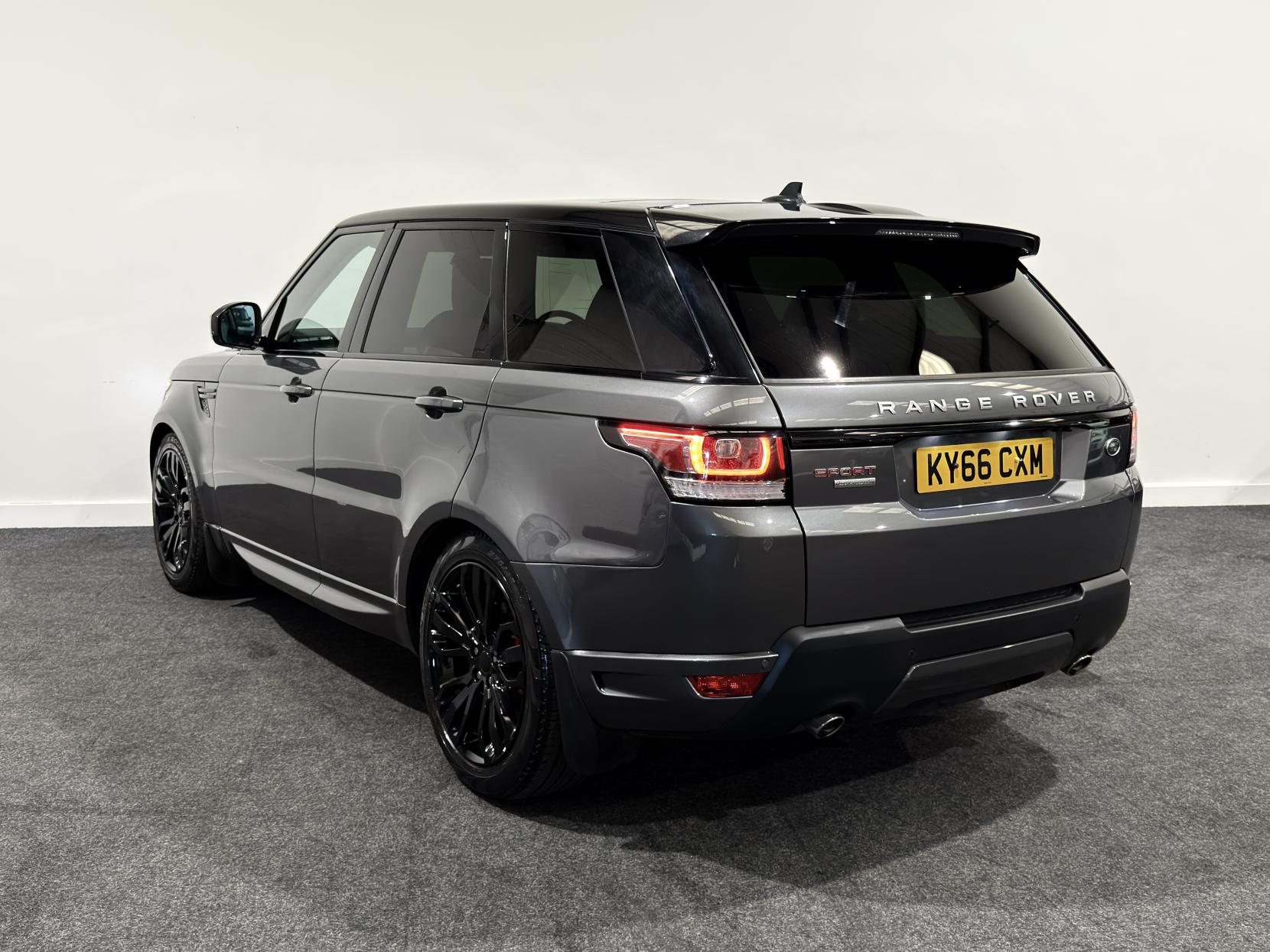 Land Rover Range Rover Sport 3.0 SD V6 Autobiography Dynamic SUV 5dr Diesel Auto 4WD Euro 6 (s/s) (306 ps)