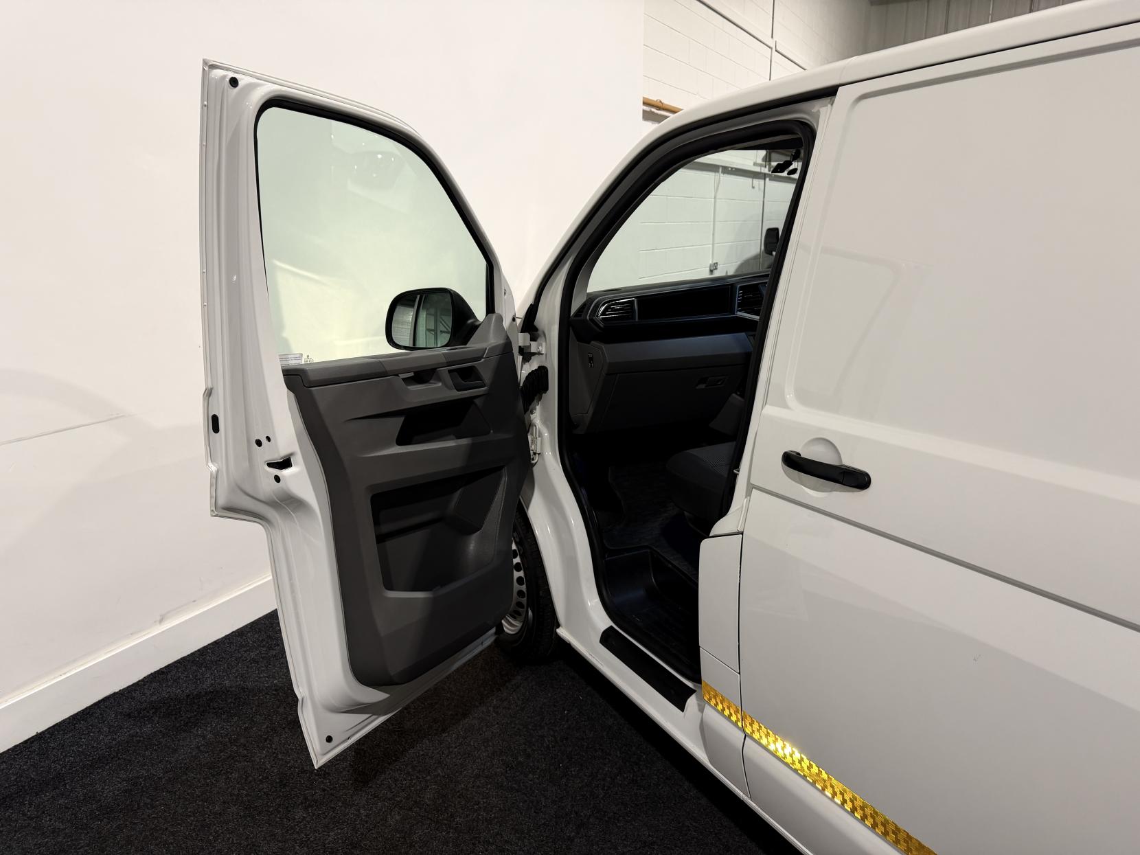 Volkswagen Transporter 2.0 TDI T32 Startline Panel Van 5dr Diesel Manual FWD LWB Euro 6 (s/s) (150 ps)