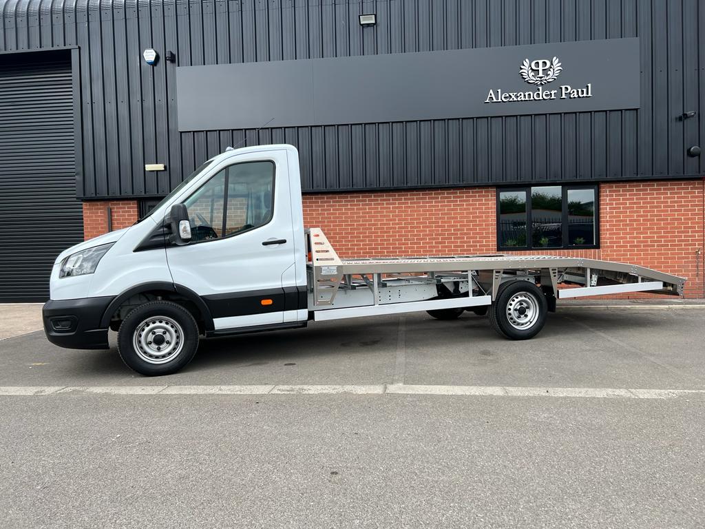 Ford Transit 2.0 350 EcoBlue HDT Leader Chassis Cab 2dr Diesel Manual RWD L4 Euro 6 (s/s) (DRW) (130 ps)