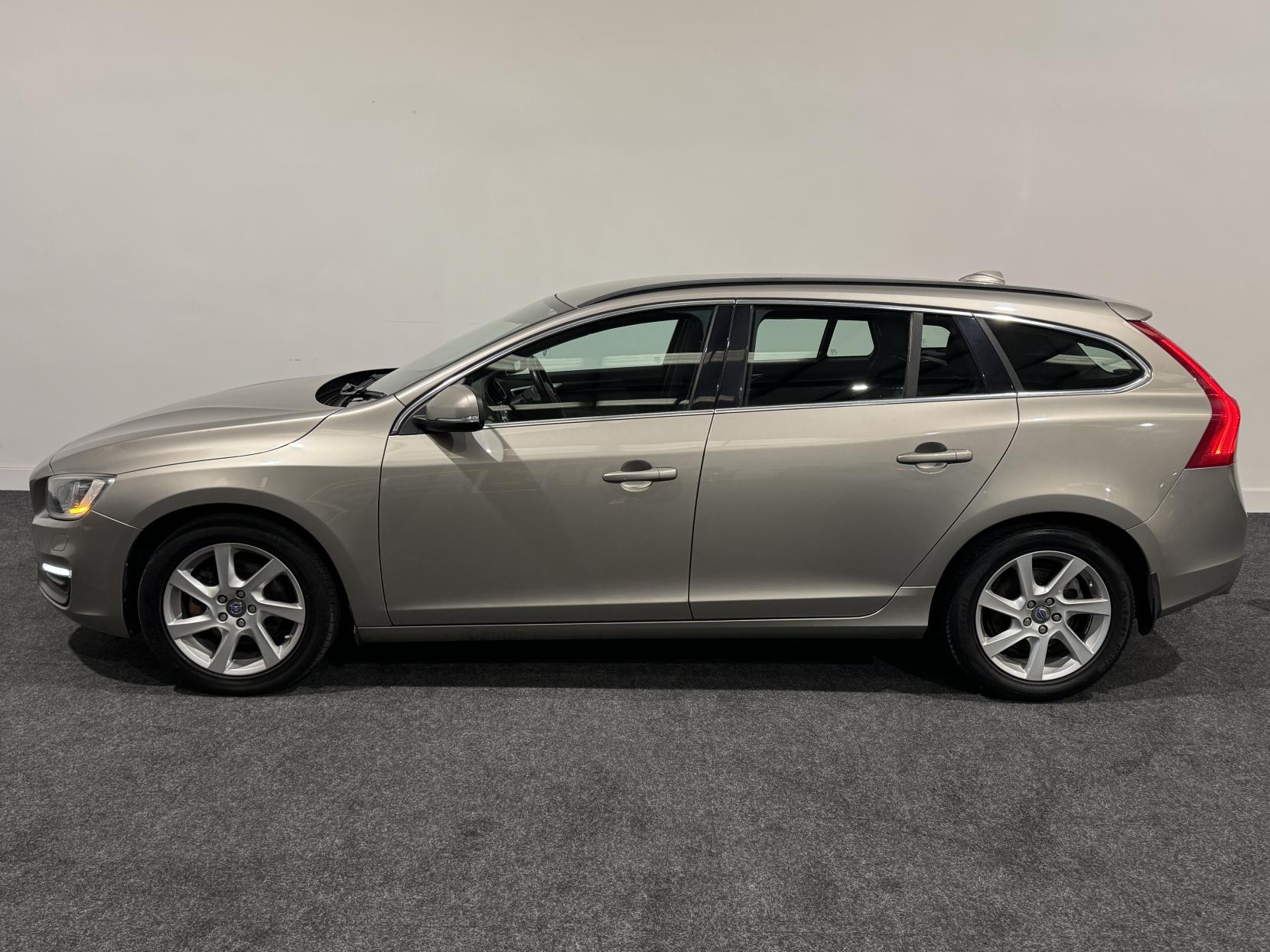 Volvo V60 2.0 D4 SE Estate 5dr Diesel Manual Euro 6 (s/s) (181 ps)