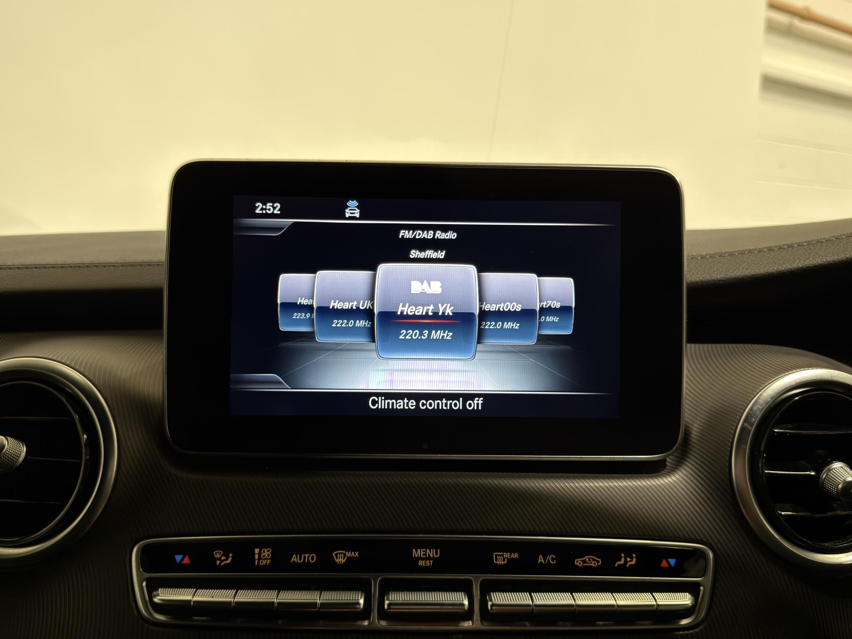 Mercedes-Benz V Class 2.2 V250d BlueTEC Sport MPV 5dr Diesel G-Tronic+ Euro 6 (s/s) 8 Seat XLWB (190 ps)
