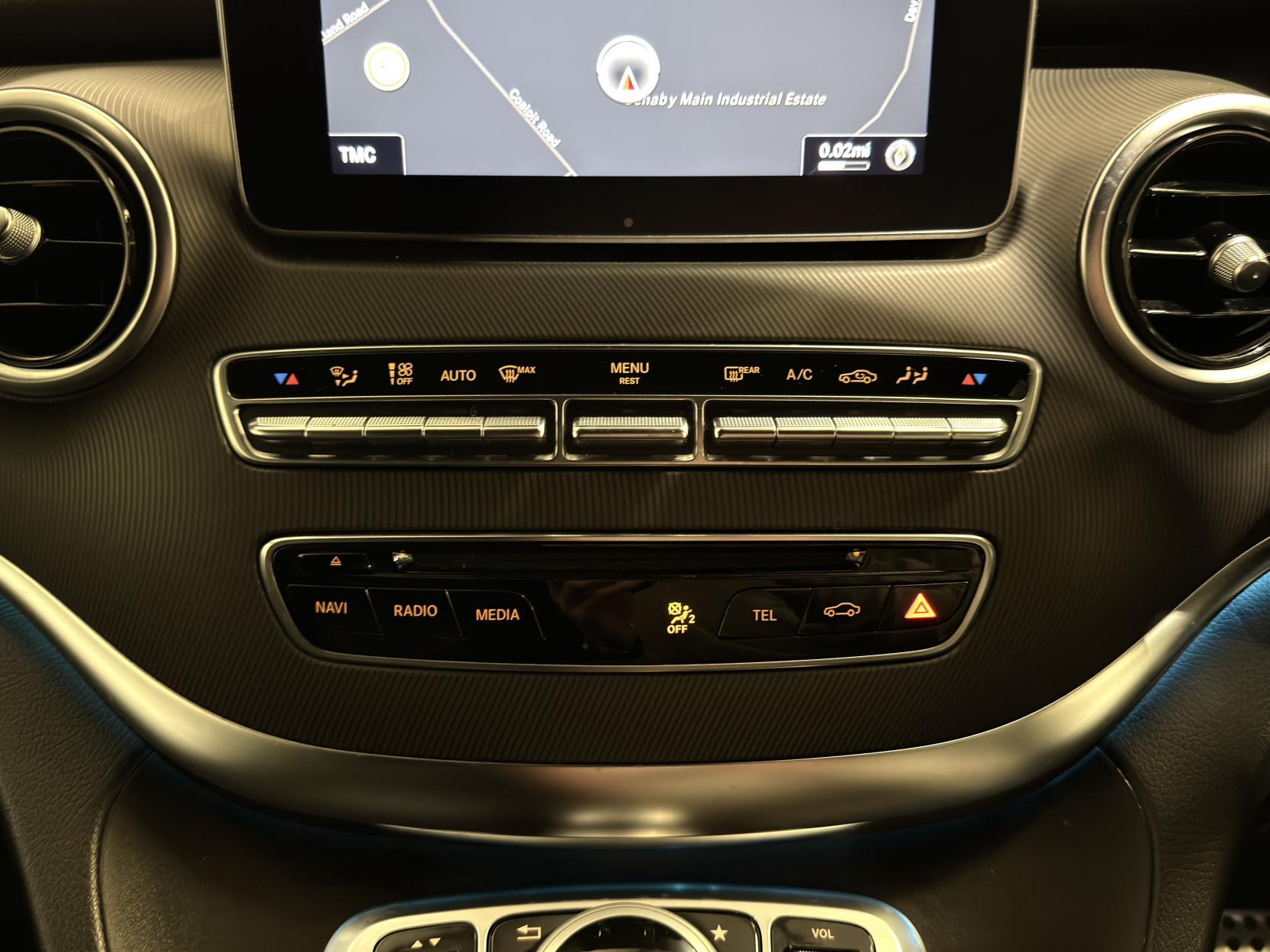 Mercedes-Benz V Class 2.2 V250d BlueTEC Sport MPV 5dr Diesel G-Tronic+ Euro 6 (s/s) 8 Seat XLWB (190 ps)