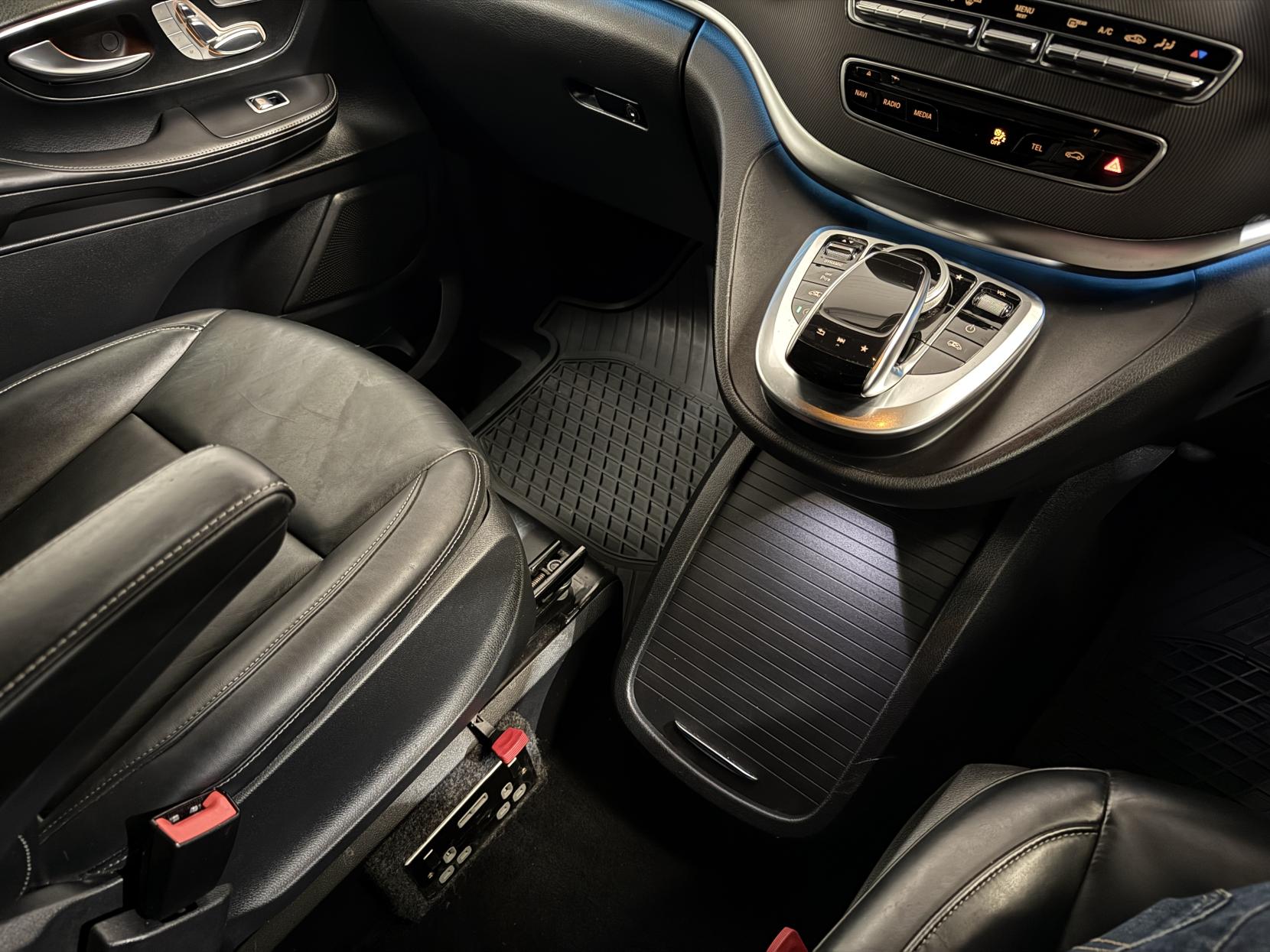 Mercedes-Benz V Class 2.2 V250d BlueTEC Sport MPV 5dr Diesel G-Tronic+ Euro 6 (s/s) 8 Seat XLWB (190 ps)