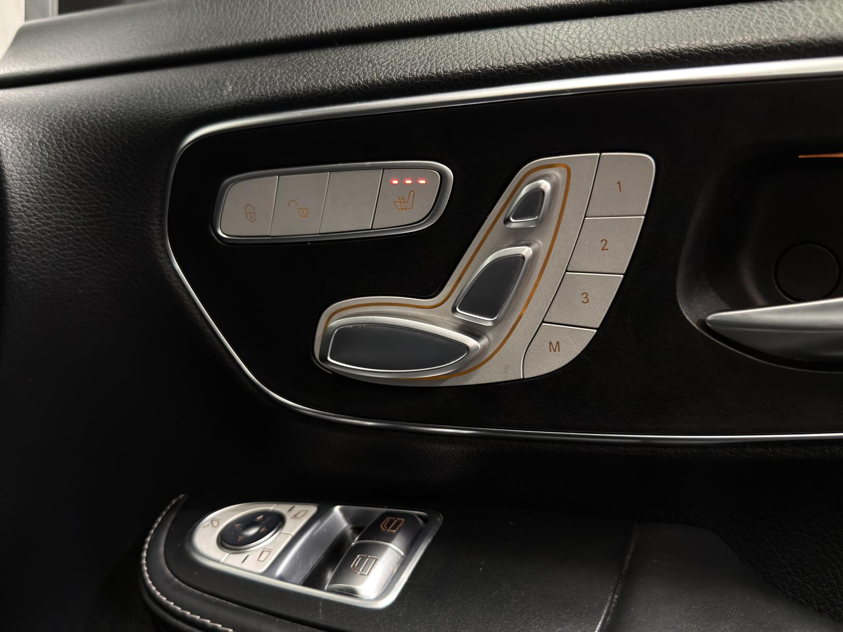 Mercedes-Benz V Class 2.2 V250d BlueTEC Sport MPV 5dr Diesel G-Tronic+ Euro 6 (s/s) 8 Seat XLWB (190 ps)