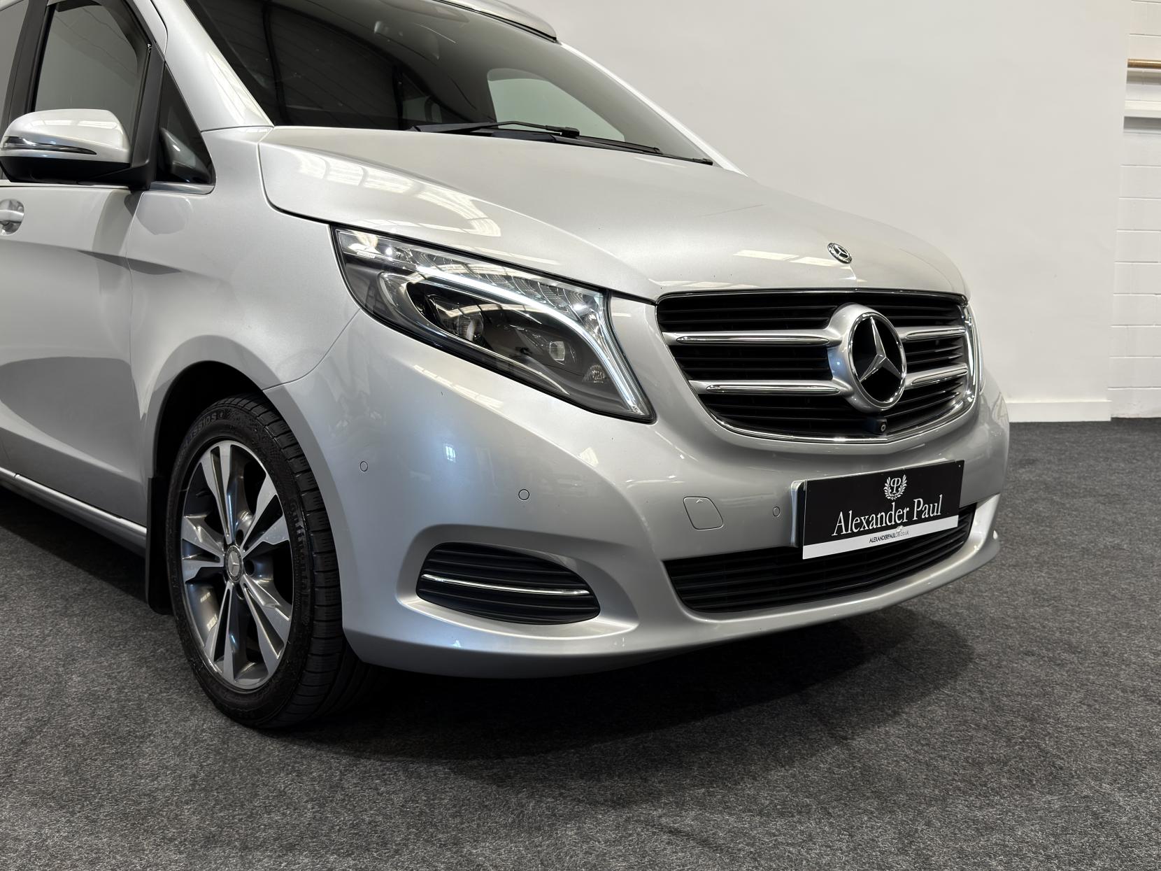 Mercedes-Benz V Class 2.2 V250d BlueTEC Sport MPV 5dr Diesel G-Tronic+ Euro 6 (s/s) 8 Seat XLWB (190 ps)