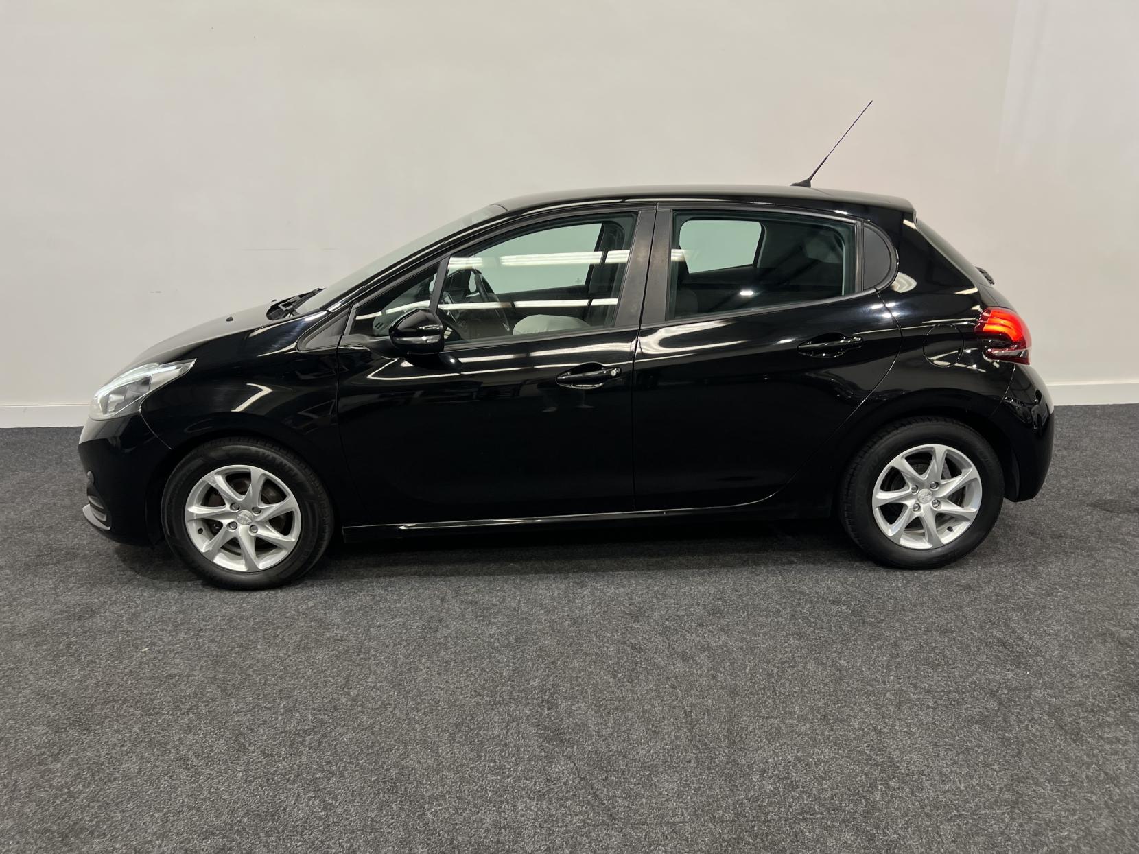 Peugeot 208 1.2 PureTech Active Hatchback 5dr Petrol Manual Euro 6 (82 ps)