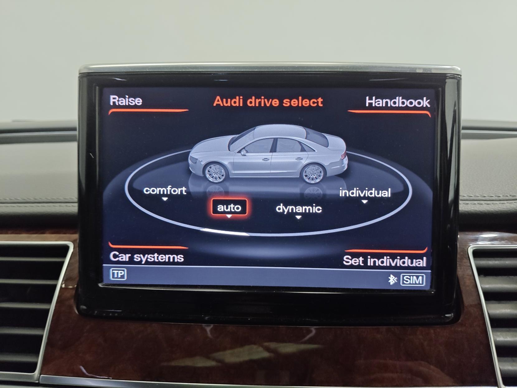 Audi A8 3.0 TDI V6 Executive SE Saloon 4dr Diesel Tiptronic quattro Euro 5 (s/s) (250 ps)