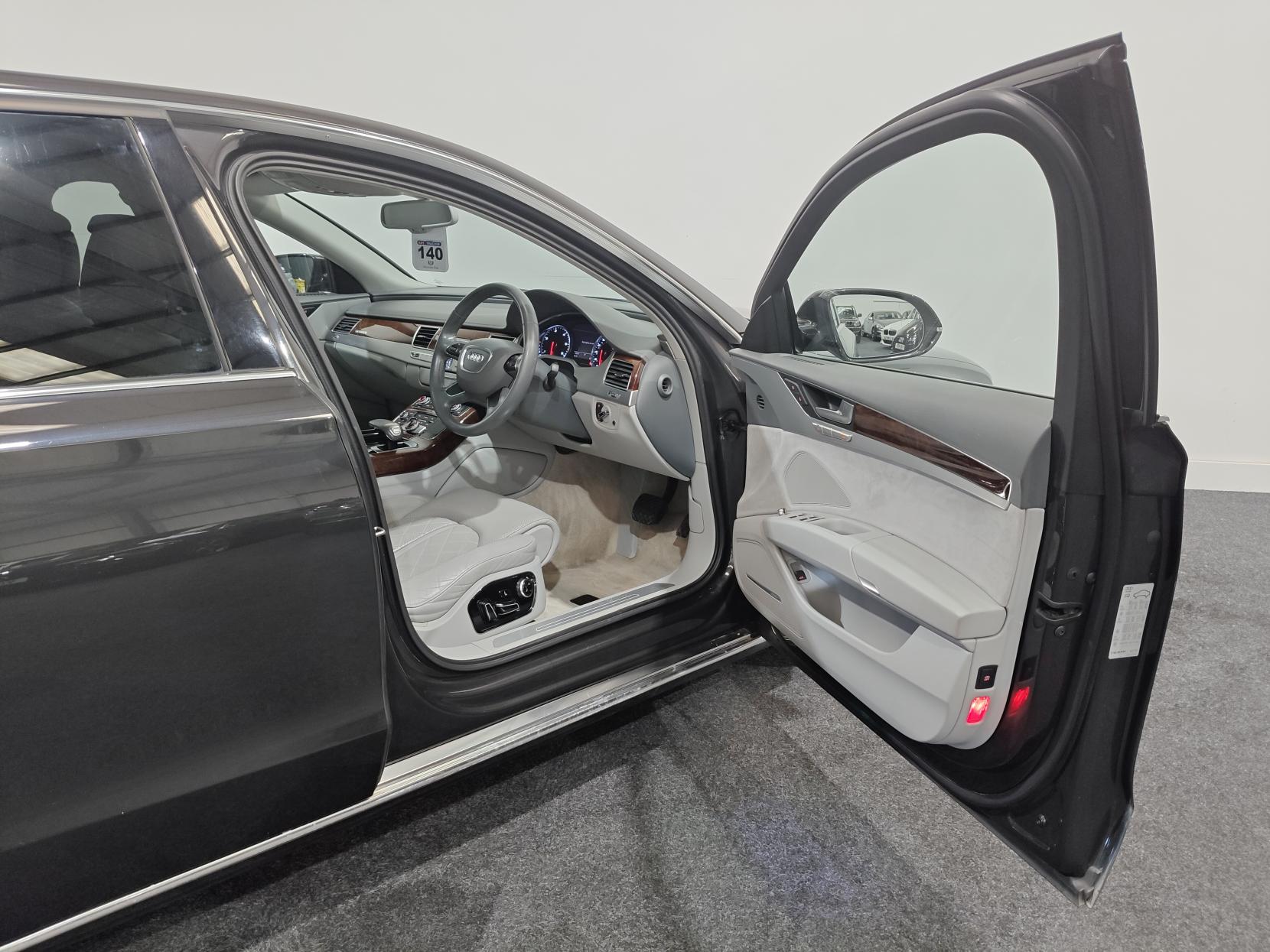 Audi A8 3.0 TDI V6 Executive SE Saloon 4dr Diesel Tiptronic quattro Euro 5 (s/s) (250 ps)