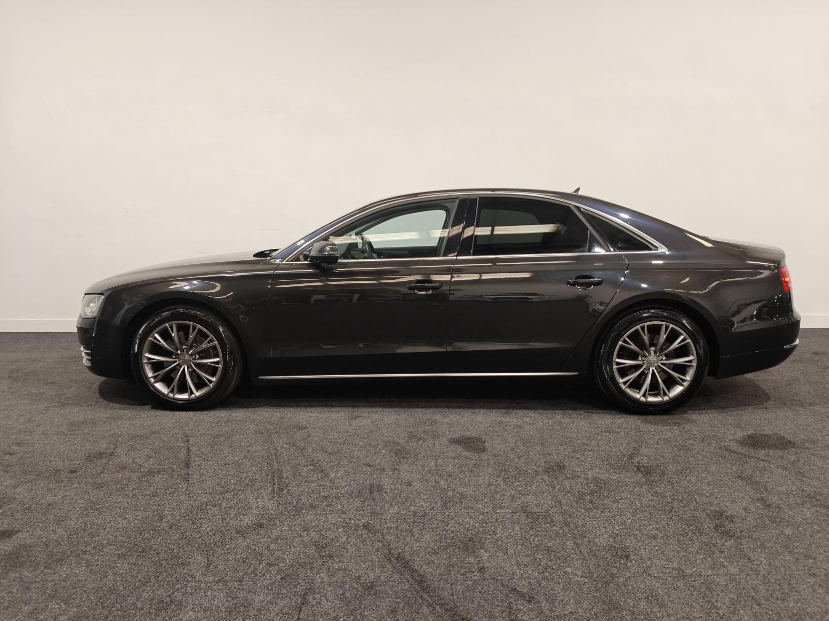 Audi A8 3.0 TDI V6 Executive SE Saloon 4dr Diesel Tiptronic quattro Euro 5 (s/s) (250 ps)