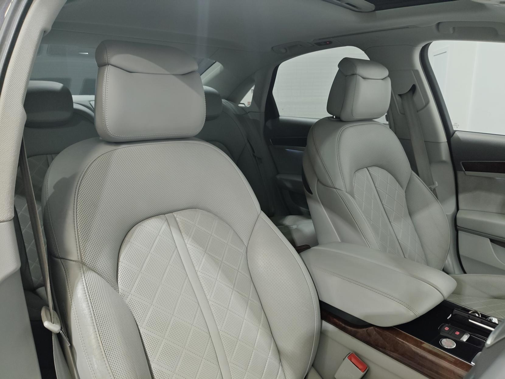 Audi A8 3.0 TDI V6 Executive SE Saloon 4dr Diesel Tiptronic quattro Euro 5 (s/s) (250 ps)
