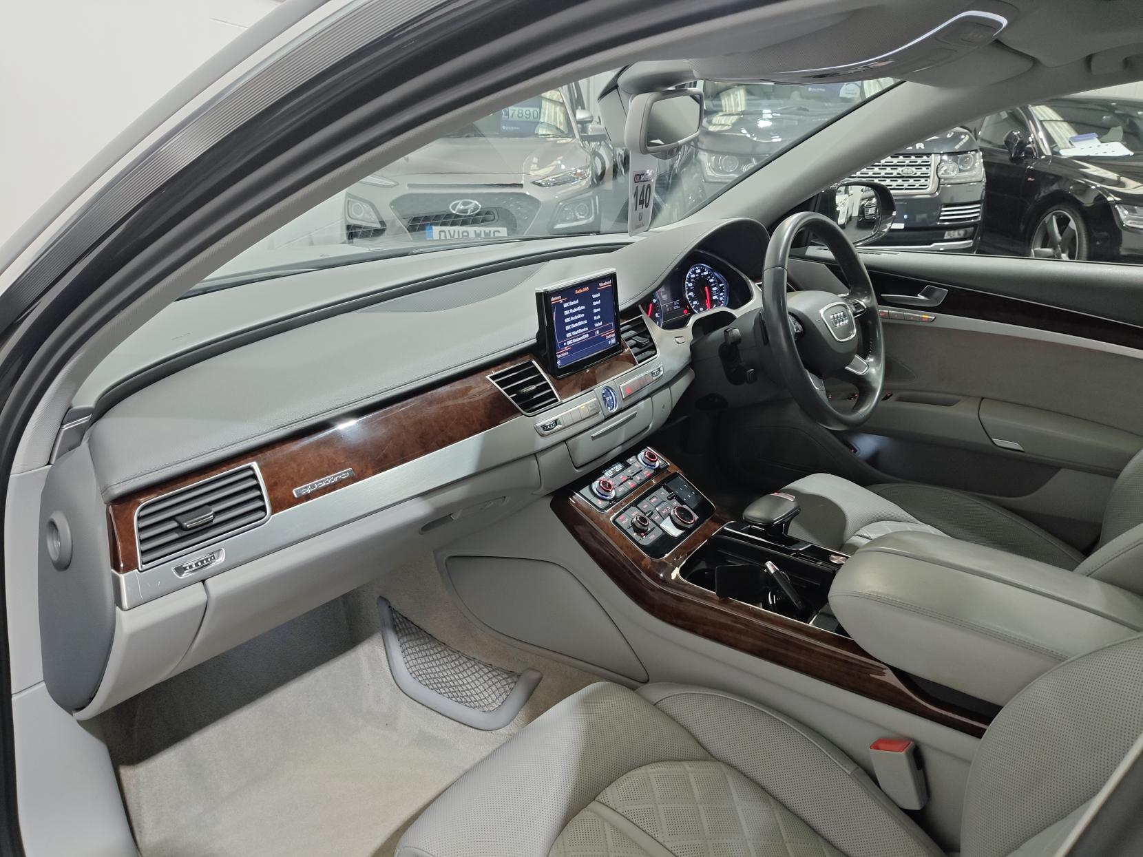 Audi A8 3.0 TDI V6 Executive SE Saloon 4dr Diesel Tiptronic quattro Euro 5 (s/s) (250 ps)