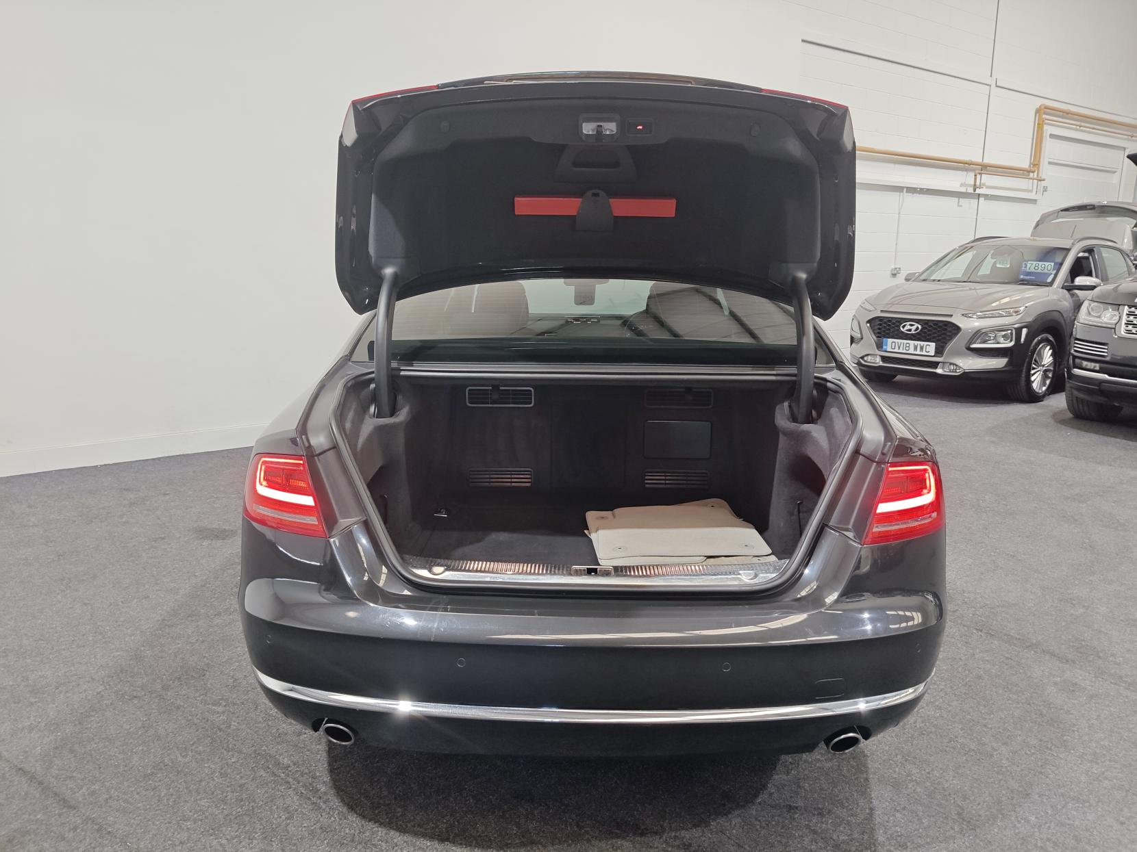 Audi A8 3.0 TDI V6 Executive SE Saloon 4dr Diesel Tiptronic quattro Euro 5 (s/s) (250 ps)