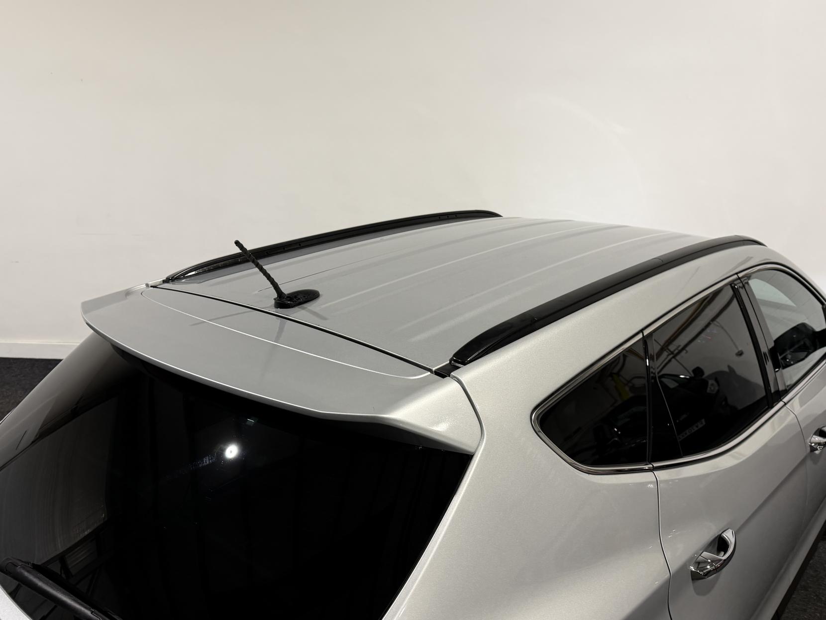 Hyundai Santa Fe 2.2 CRDi Premium SUV 5dr Diesel Auto 4WD Euro 5 (7 seat) (194 bhp)