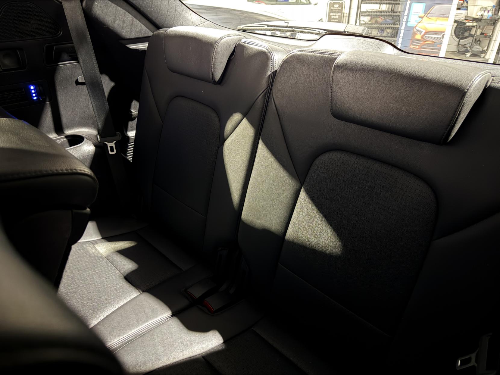 Hyundai Santa Fe 2.2 CRDi Premium SUV 5dr Diesel Auto 4WD Euro 5 (7 seat) (194 bhp)