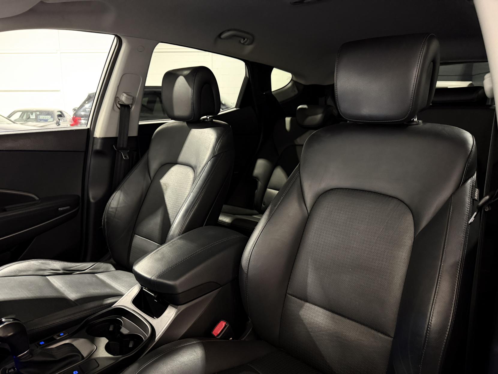 Hyundai Santa Fe 2.2 CRDi Premium SUV 5dr Diesel Auto 4WD Euro 5 (7 seat) (194 bhp)