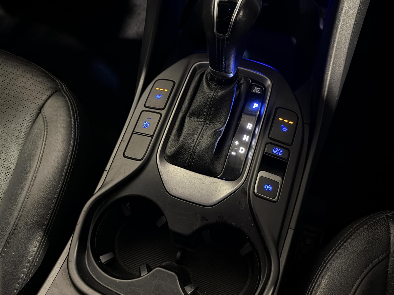 Hyundai Santa Fe 2.2 CRDi Premium SUV 5dr Diesel Auto 4WD Euro 5 (7 seat) (194 bhp)