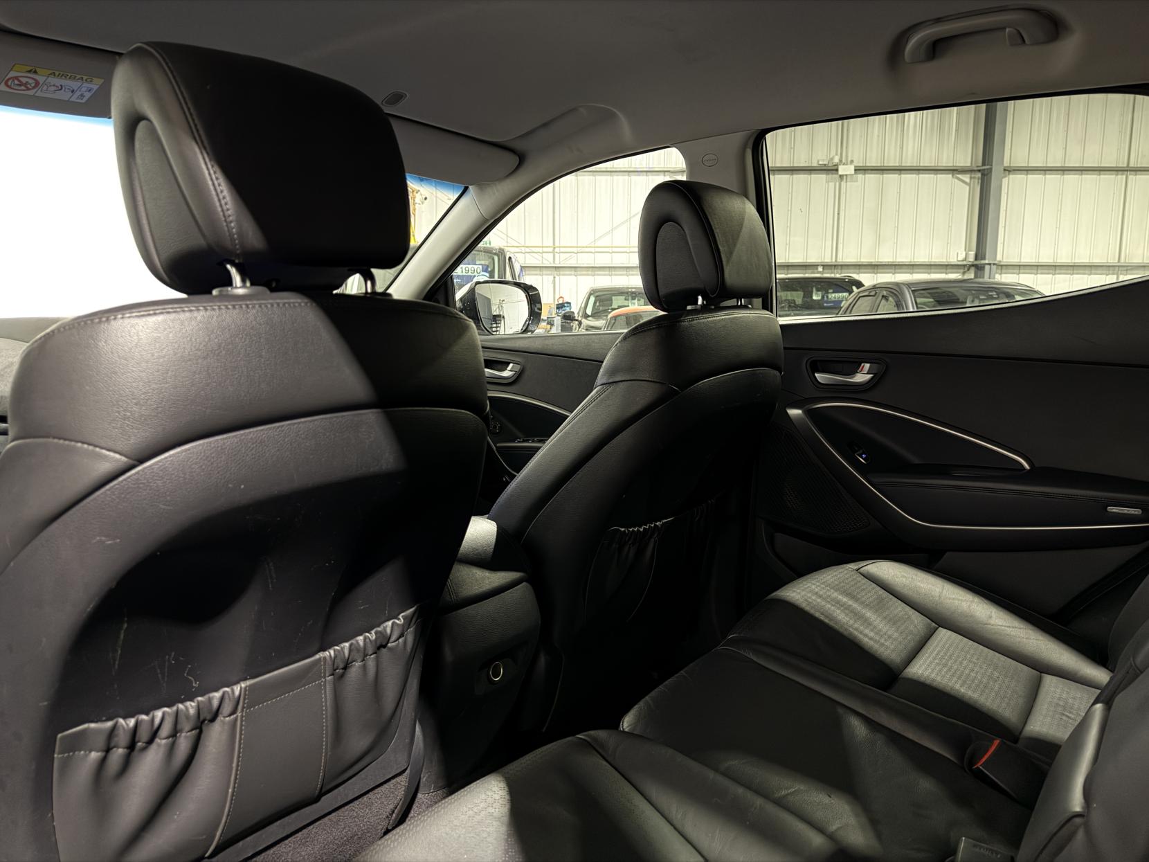 Hyundai Santa Fe 2.2 CRDi Premium SUV 5dr Diesel Auto 4WD Euro 5 (7 seat) (194 bhp)