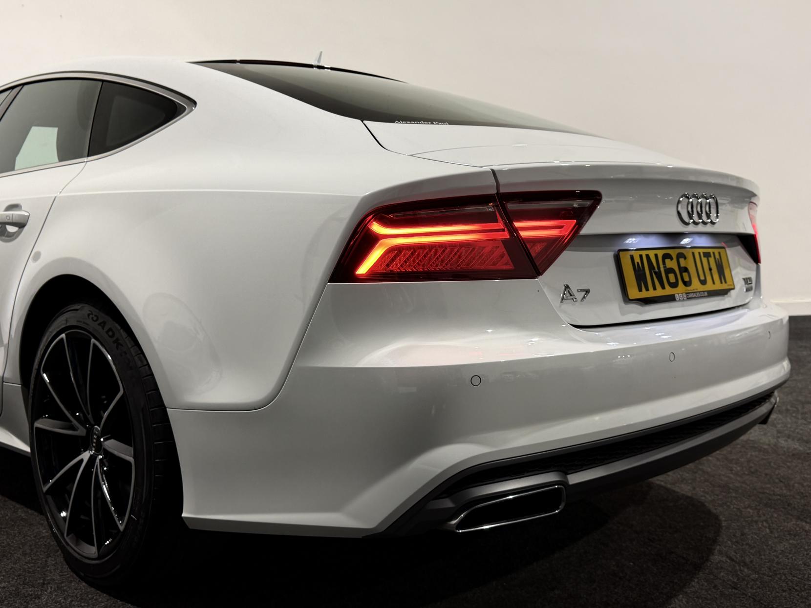 Audi A7 3.0 TDI V6 ultra S line Sportback 5dr Diesel S Tronic Euro 6 (s/s) (218 ps)