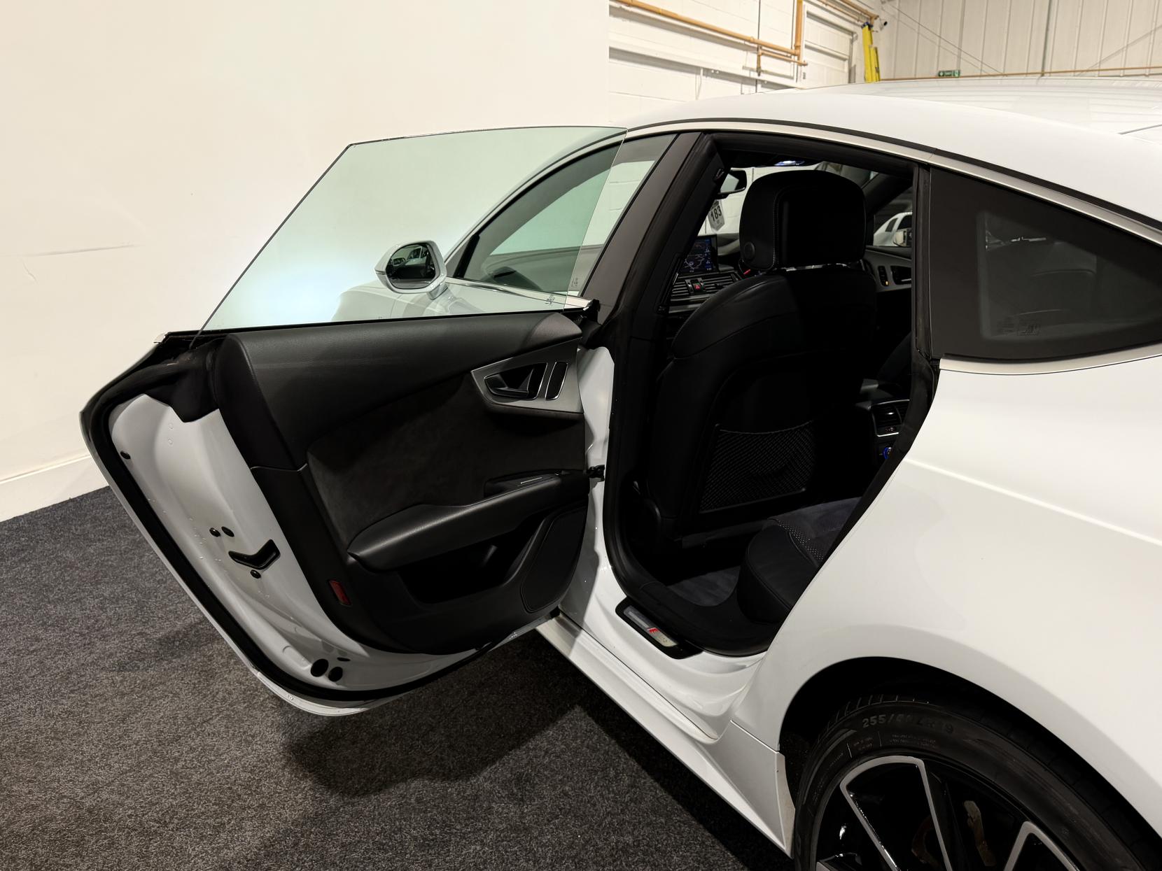 Audi A7 3.0 TDI V6 ultra S line Sportback 5dr Diesel S Tronic Euro 6 (s/s) (218 ps)