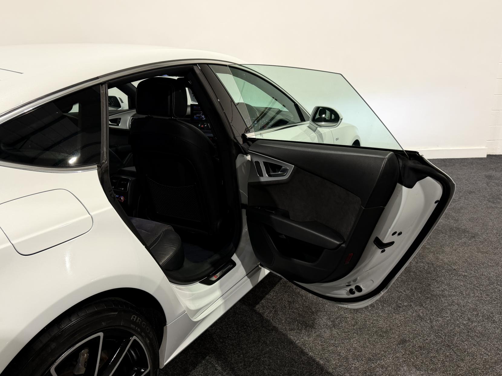 Audi A7 3.0 TDI V6 ultra S line Sportback 5dr Diesel S Tronic Euro 6 (s/s) (218 ps)