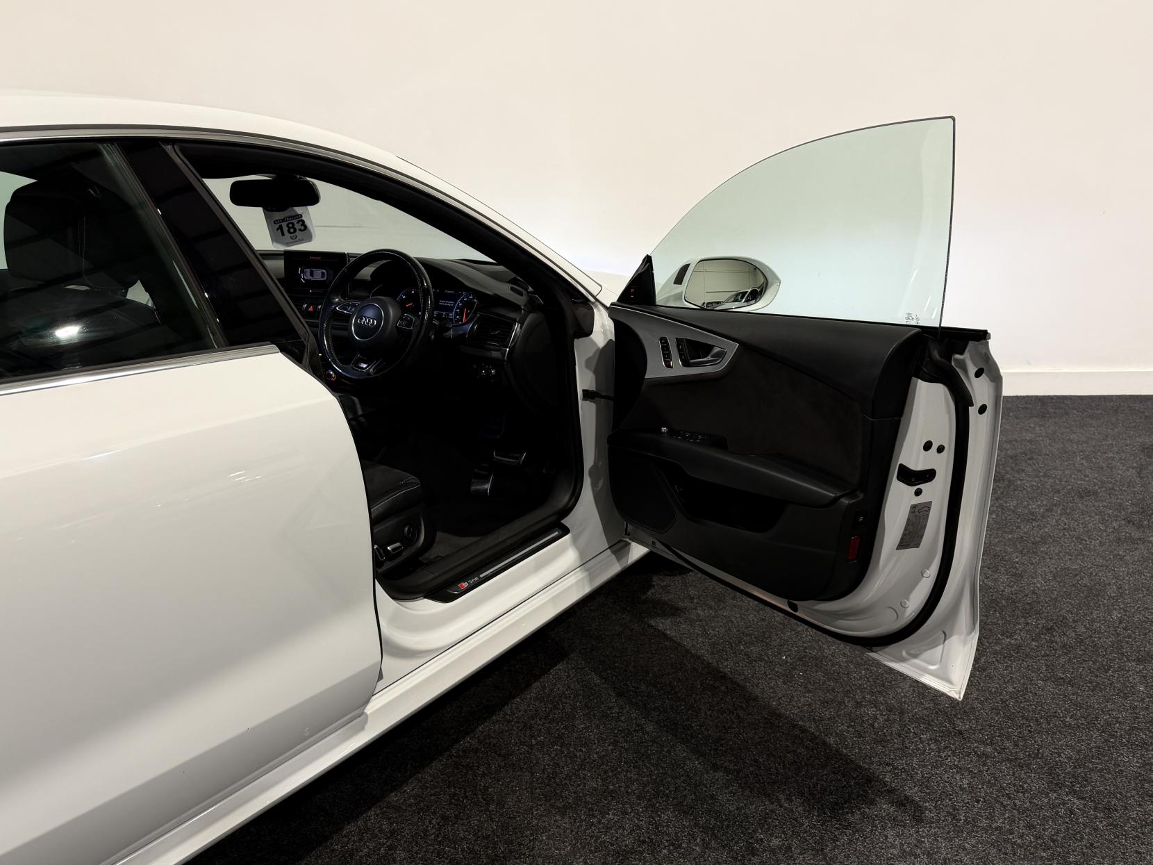 Audi A7 3.0 TDI V6 ultra S line Sportback 5dr Diesel S Tronic Euro 6 (s/s) (218 ps)