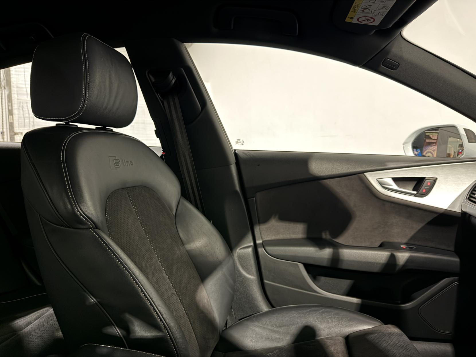 Audi A7 3.0 TDI V6 ultra S line Sportback 5dr Diesel S Tronic Euro 6 (s/s) (218 ps)